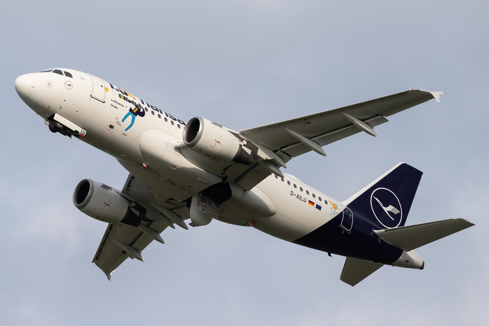 Hamburg Airport: Lufthansa (LH / DLH) |  Livery: Lu Sticker |  Airbus A319-114 A319 | D-AILU | MSN 0744