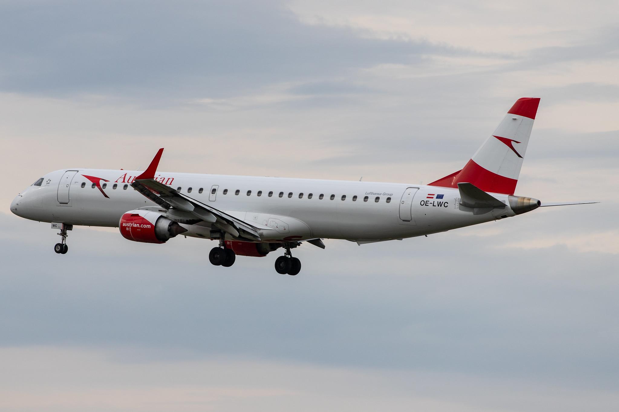 Frankfurt Airport: Austrian Airlines (OS / AUA) |  Embraer ERJ-195LR E195 | OE-LWC | MSN 19000350