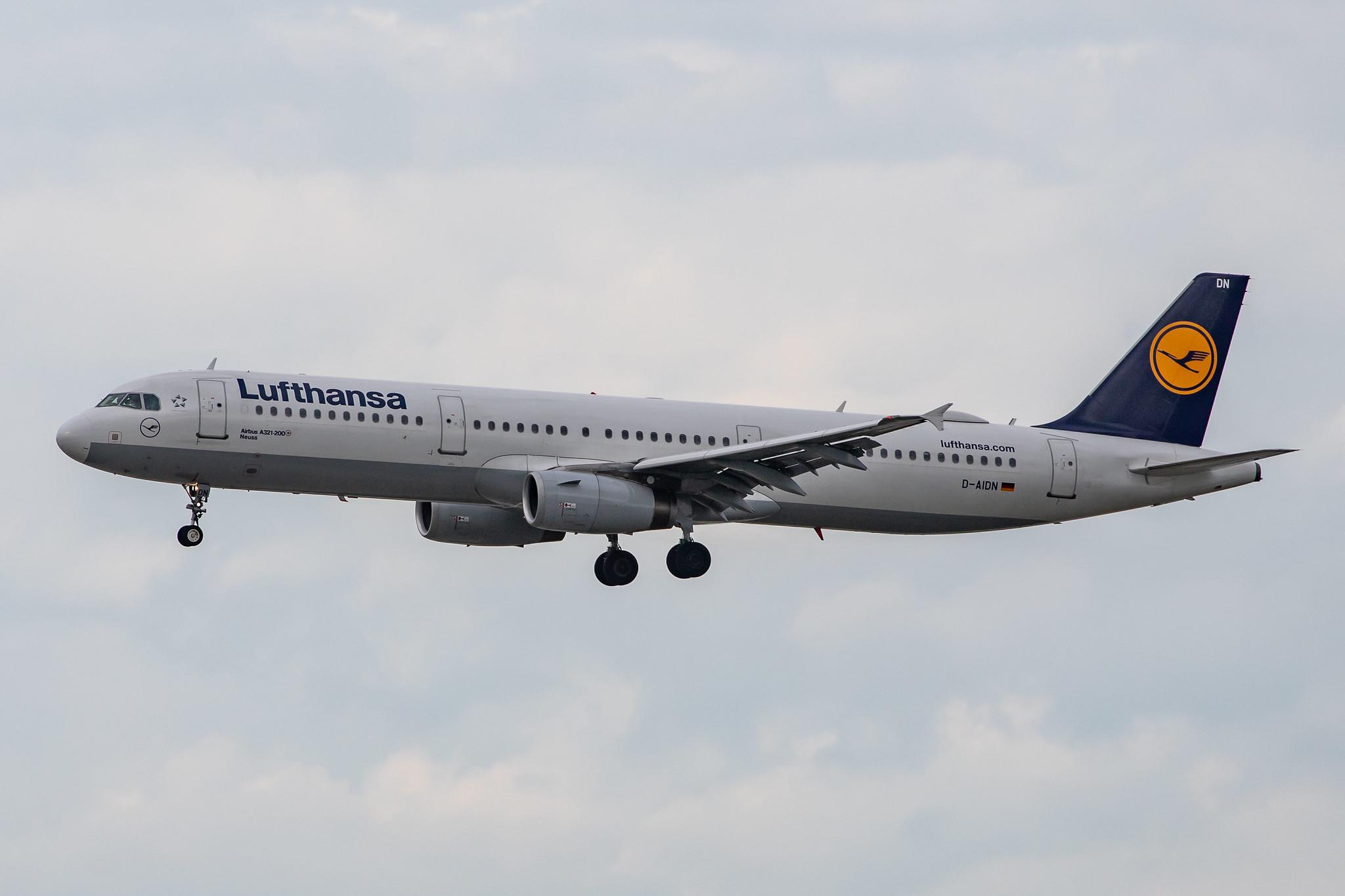 Frankfurt Airport: Lufthansa (LH / DLH) |  Airbus A321-231 A321 | D-AIDN | MSN 4976