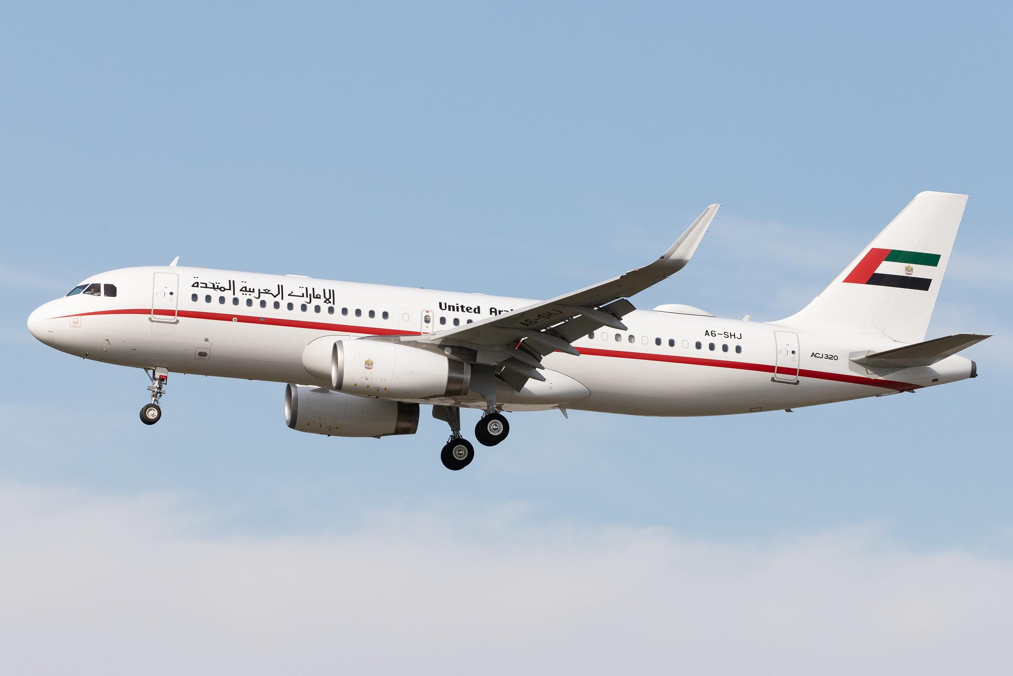Frankfurt Airport: Sharjah Ruler  |  Airbus A320-232(CJ) A320 | A6-SHJ | MSN 6659