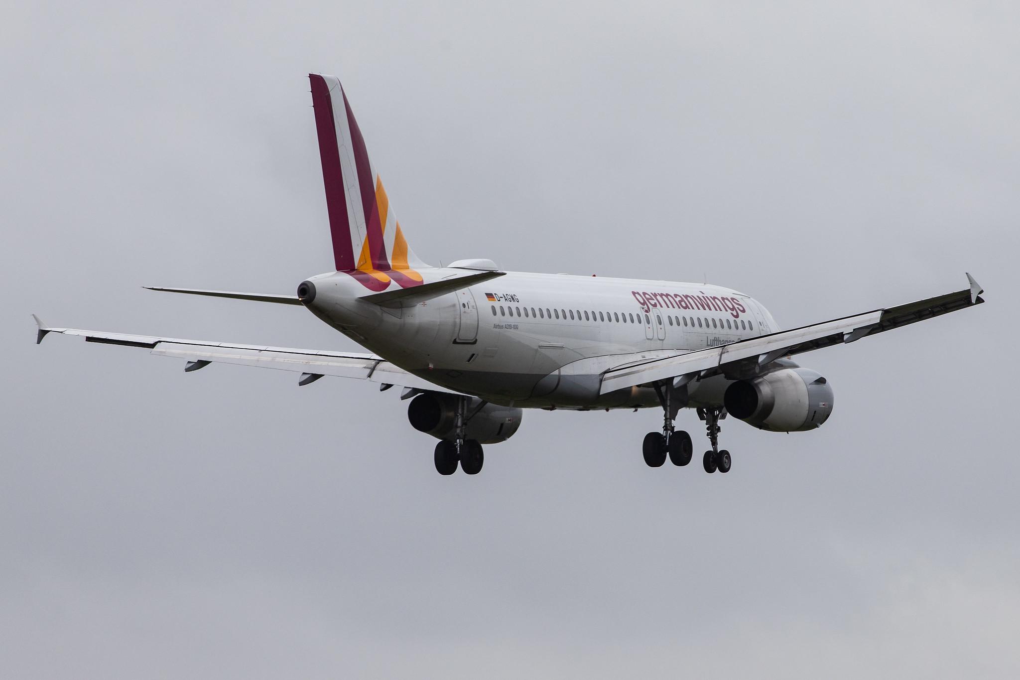 London Heathrow Airport: Eurowings (EW / EWG) |  Airbus A319-132 A319 | D-AGWG | MSN 3193