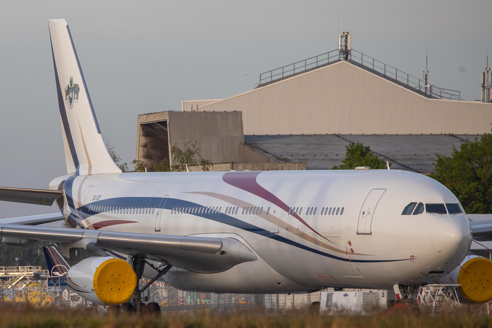 Hamburg Airport: Kingdom of Swaziland |  Airbus A340-313 A343 | 3DC-SDF | MSN 0406