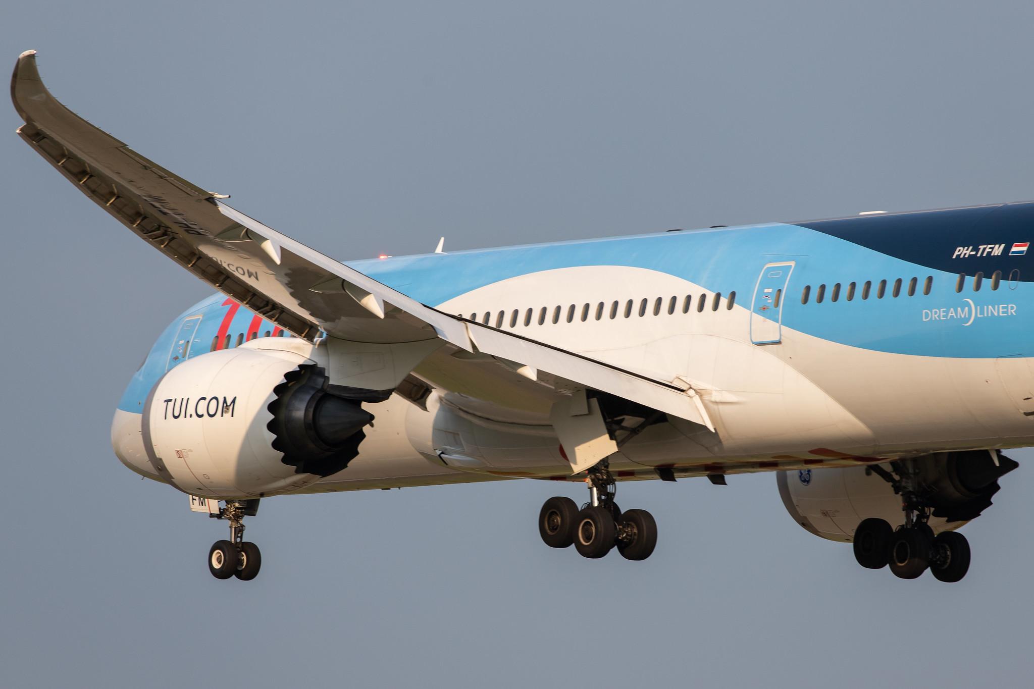 Hamburg Airport: TUI (X3 / TUI) | Operator: TUI fly Netherlands |  Boeing 787-8 Dreamliner B788 | PH-TFM | MSN 36429