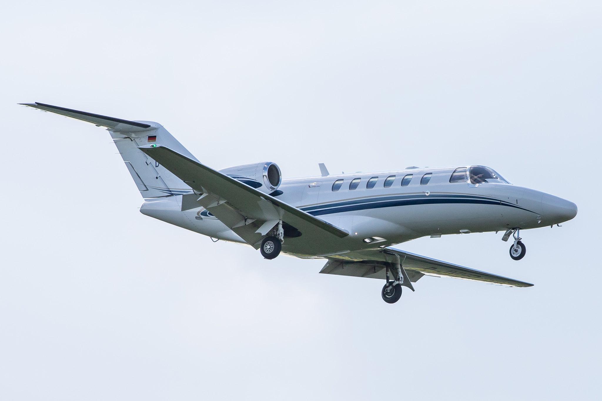 Flughafen Berlin Brandenburg: Private Owner |  Cessna 525A CitationJet CJ2+ C25A | D-IVVB | MSN 525A-0500