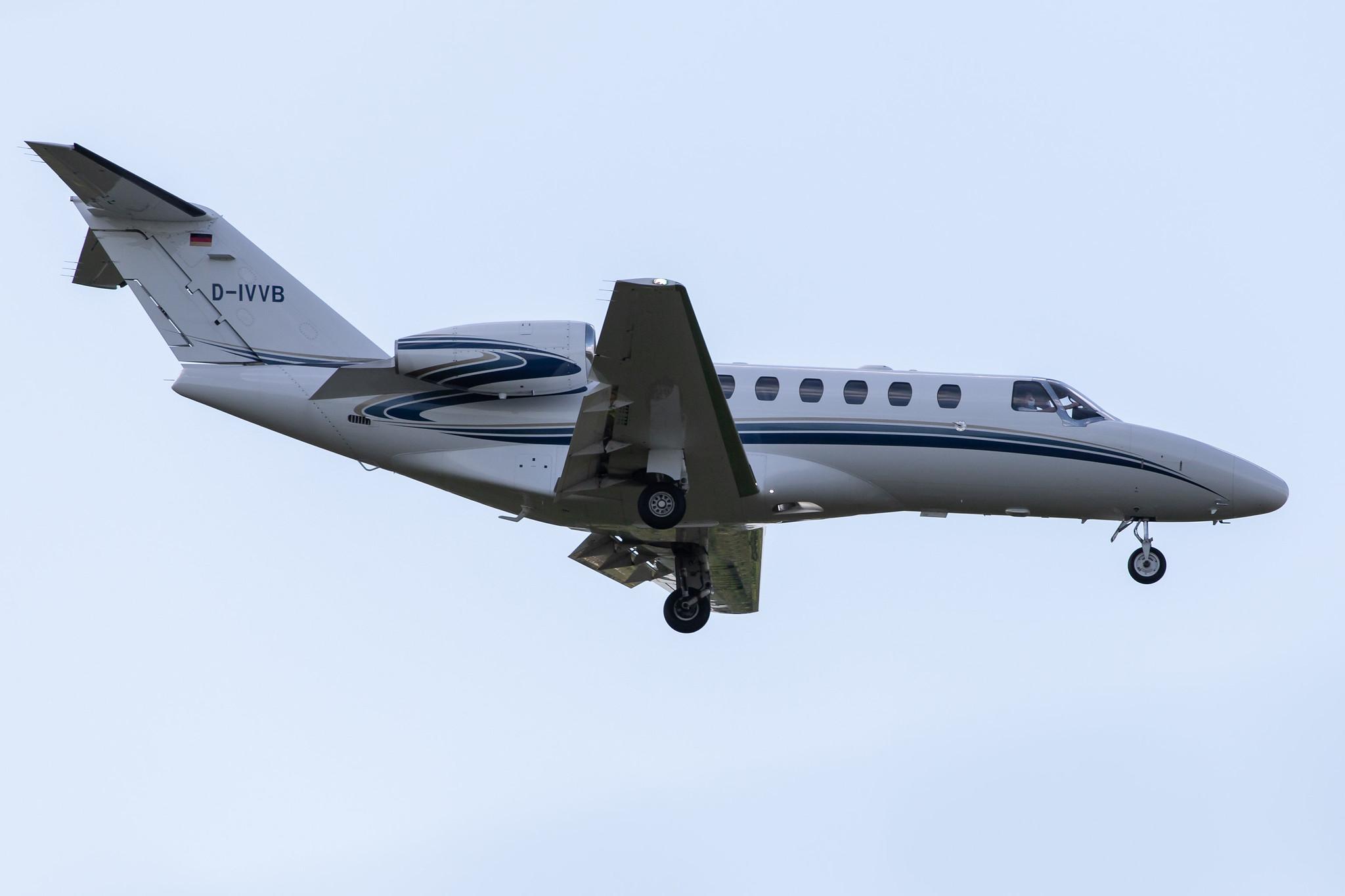 Flughafen Berlin Brandenburg: Private Owner |  Cessna 525A CitationJet CJ2+ C25A | D-IVVB | MSN 525A-0500