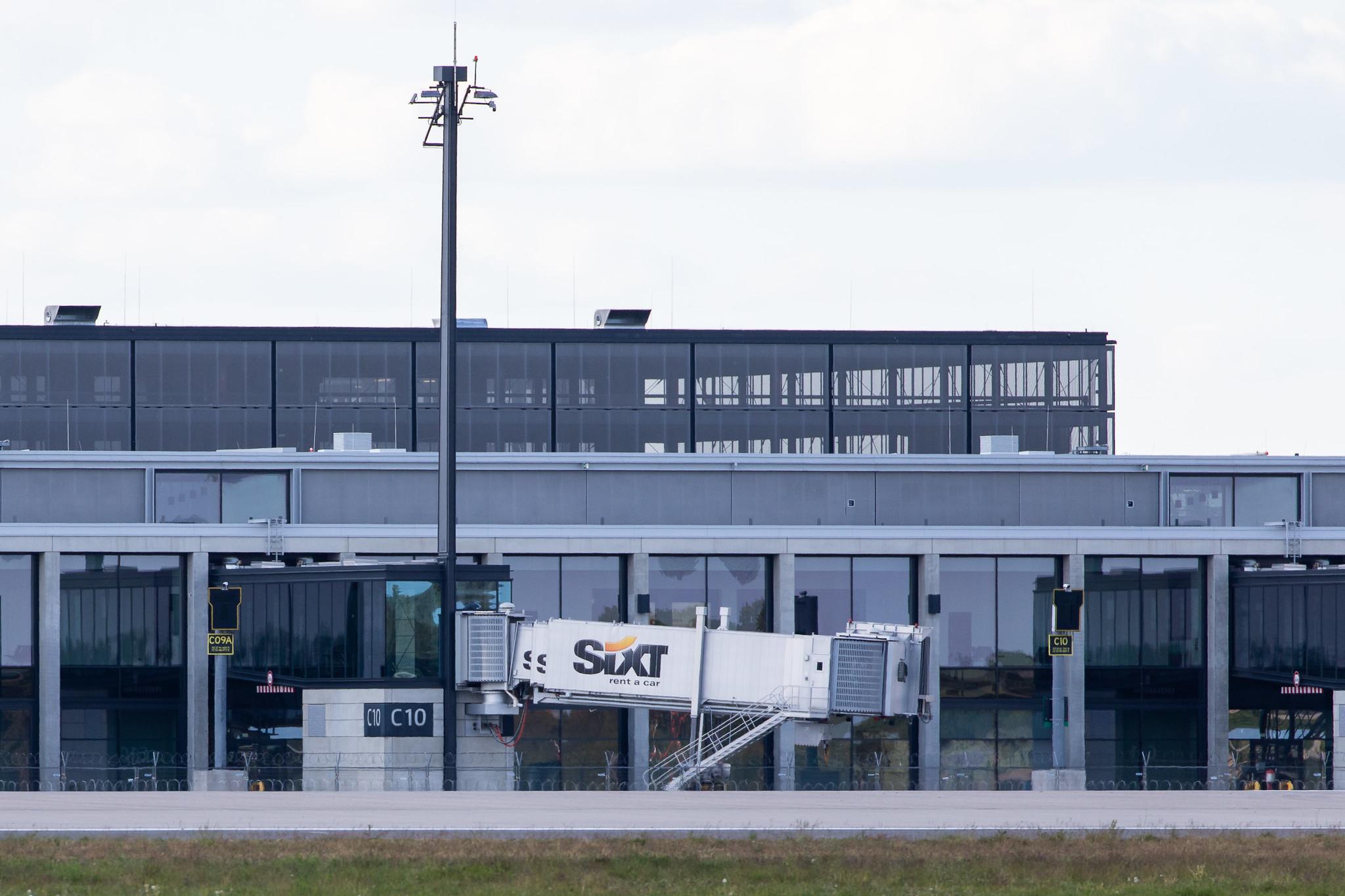 Flughafen Berlin Brandenburg: Terminalgebäude des BER