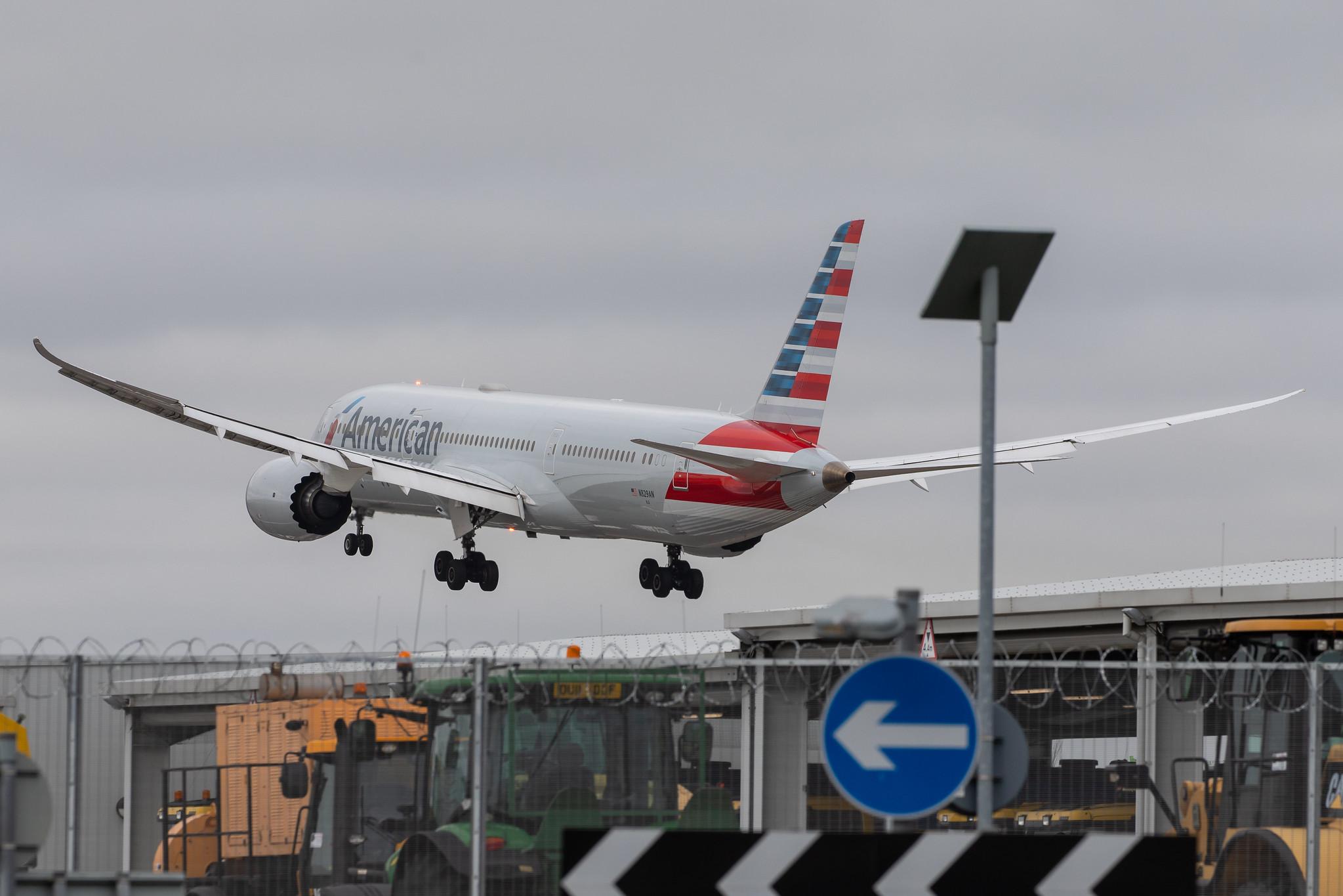 London Heathrow Airport: American Airlines (AA / AAL) |  Boeing 787-9 Dreamliner B789 | N829AN | MSN 40651
