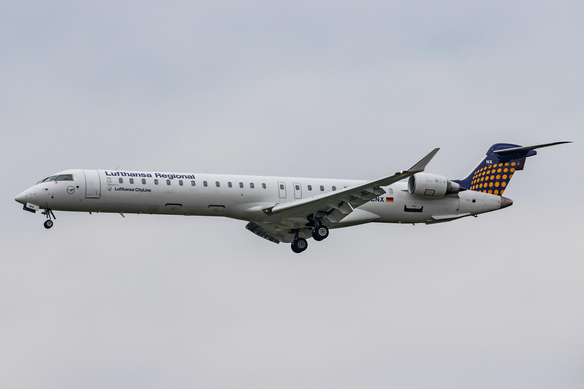 Hamburg Airport: Lufthansa (LH / DLH) | Operator: Lufthansa CityLine |  Bombardier CRJ-900LR CRJ9 | D-ACNX | MSN 15270