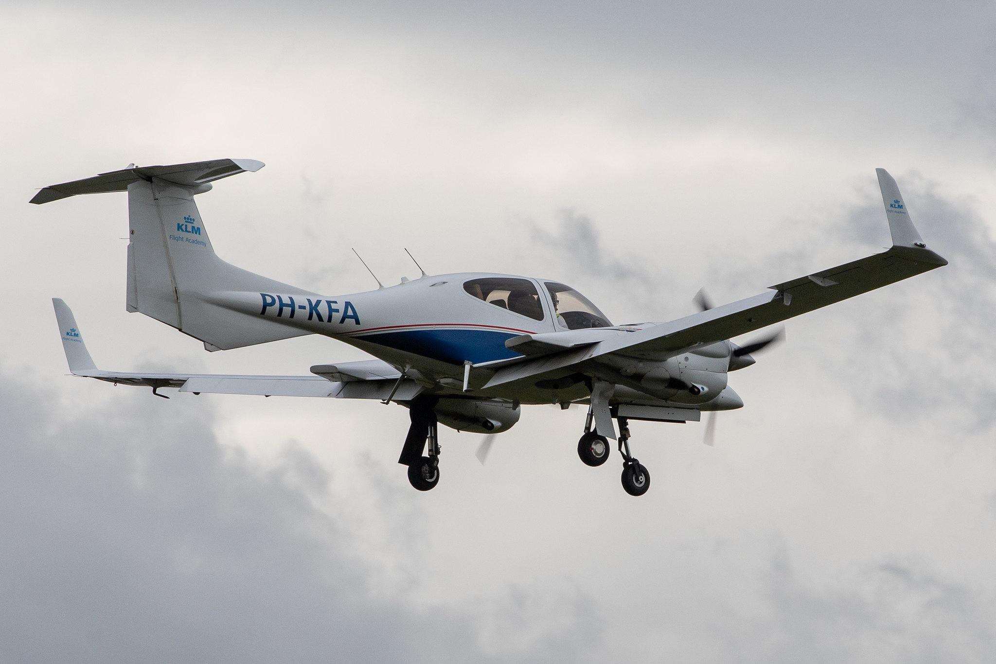 Hamburg Airport: KLM Flight Academy (KL / KLM) | Operator: KLM |  Diamond DA42NG Twin Star DA42 | PH-KFA | MSN 42.N138