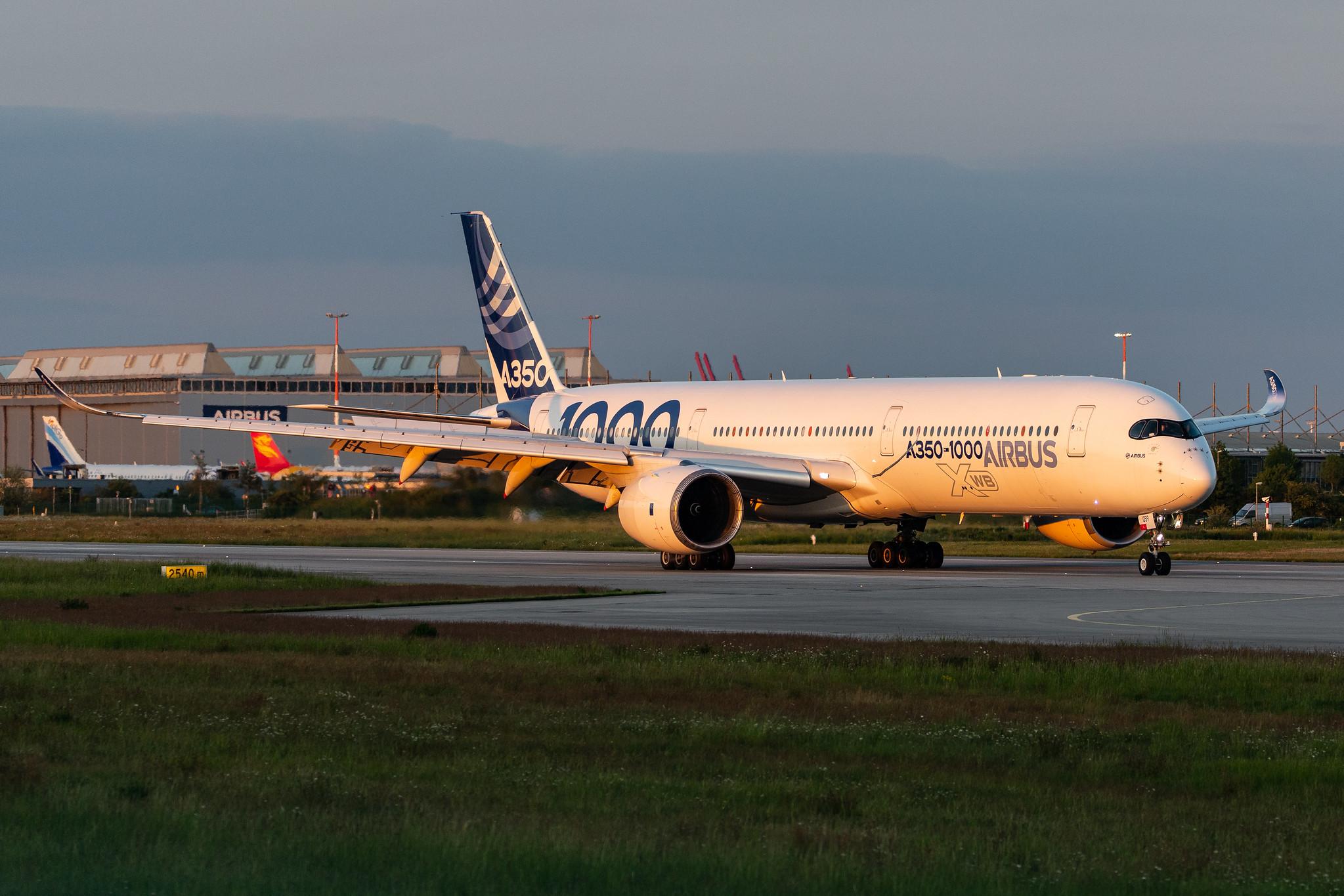 Hamburg Finkenwerder: Airbus (/ AIB) |  Airbus A350-1041 A35K | F-WMIL | MSN 059