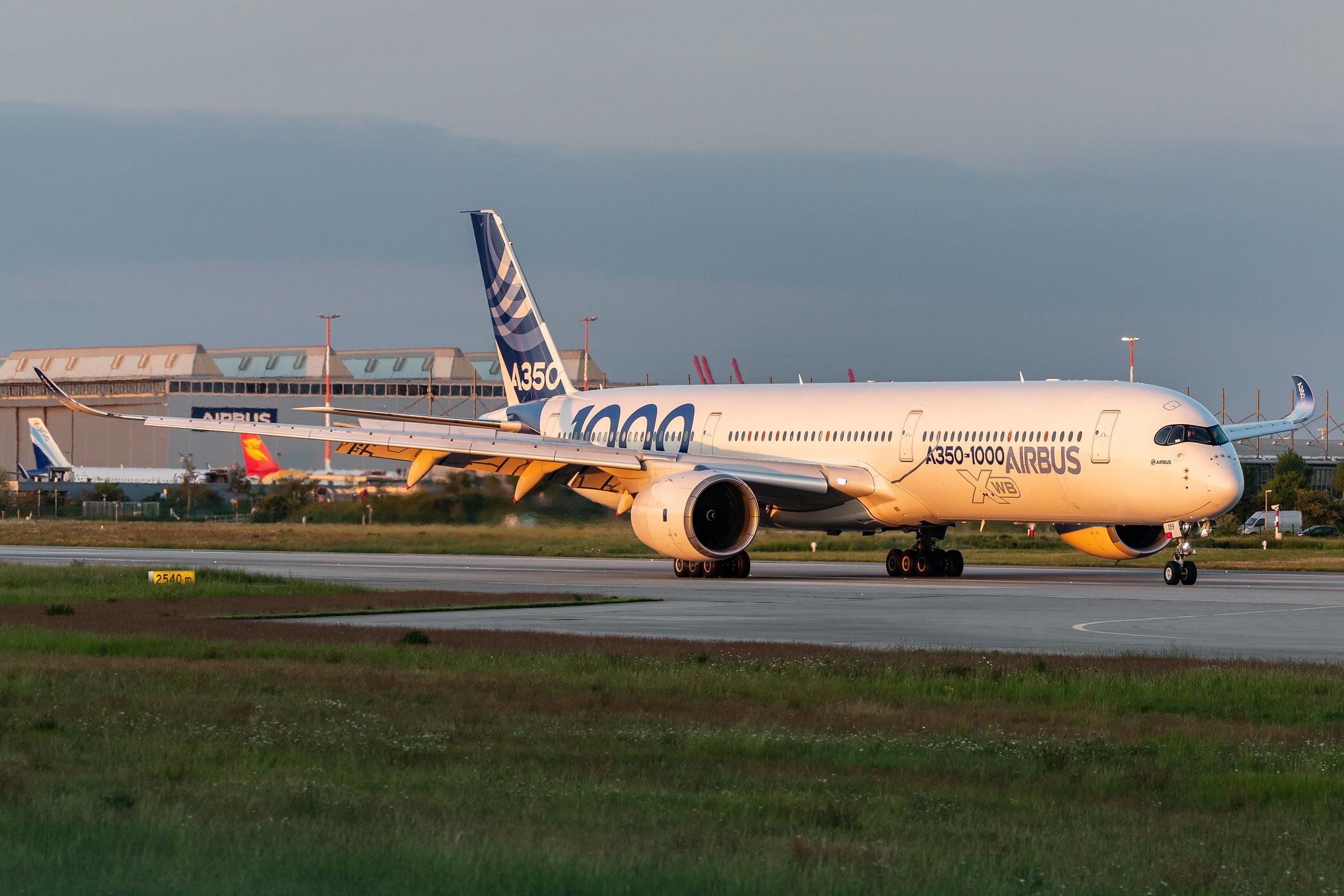 Hamburg Finkenwerder: Airbus (/ AIB) |  Airbus A350-1041 A35K | F-WMIL | MSN 059