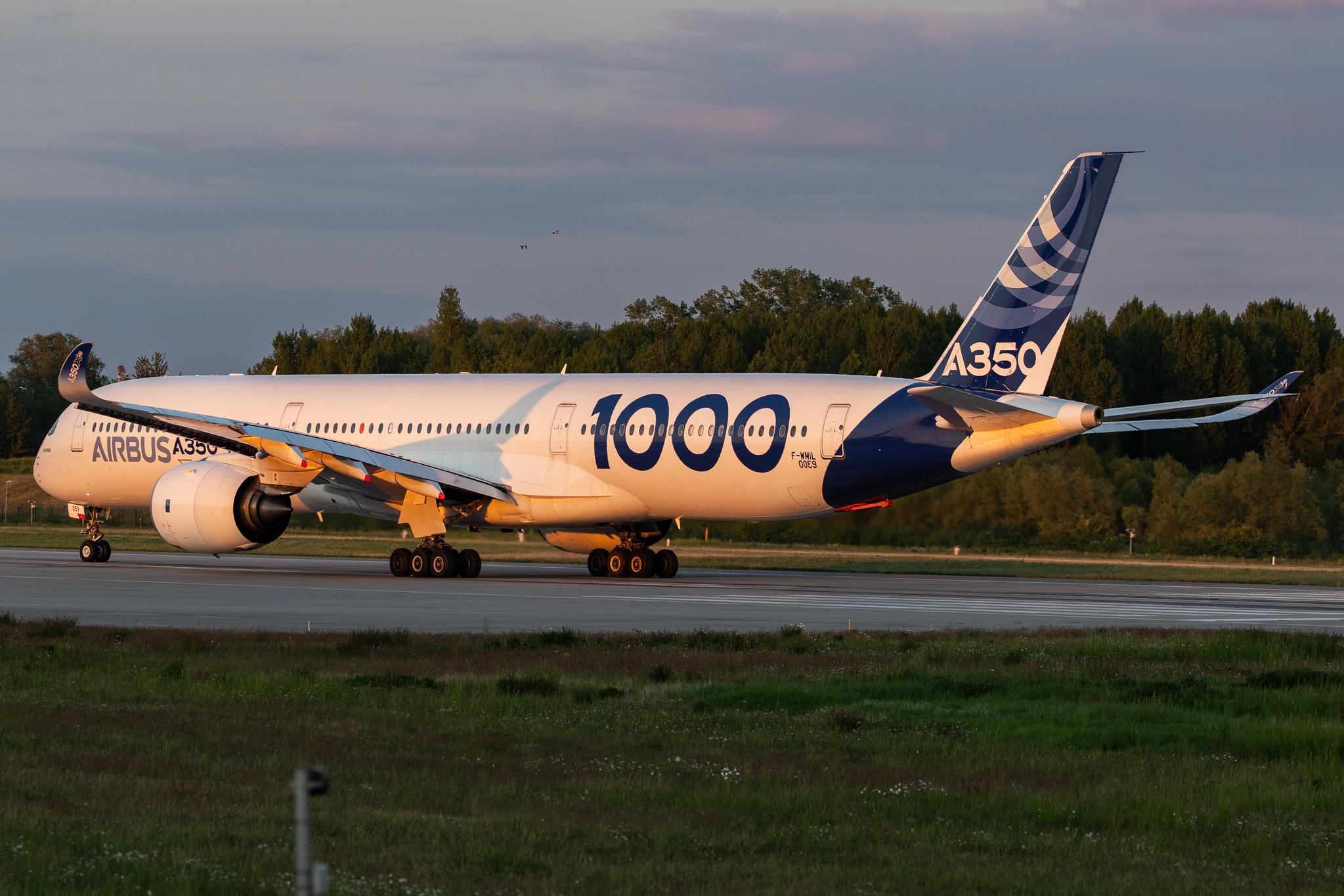 Hamburg Finkenwerder: Airbus (/ AIB) |  Airbus A350-1041 A35K | F-WMIL | MSN 059