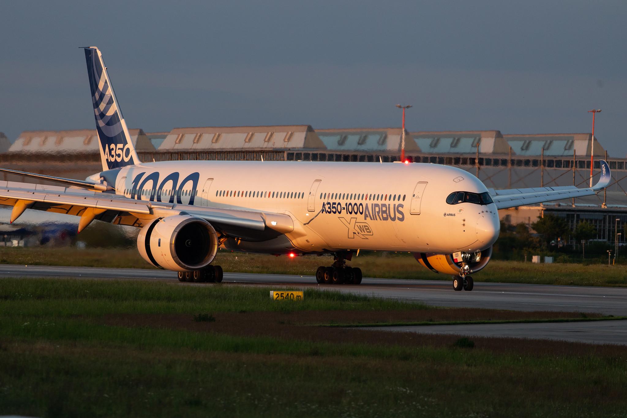 Hamburg Finkenwerder: Airbus (/ AIB) |  Airbus A350-1041 A35K | F-WMIL | MSN 059