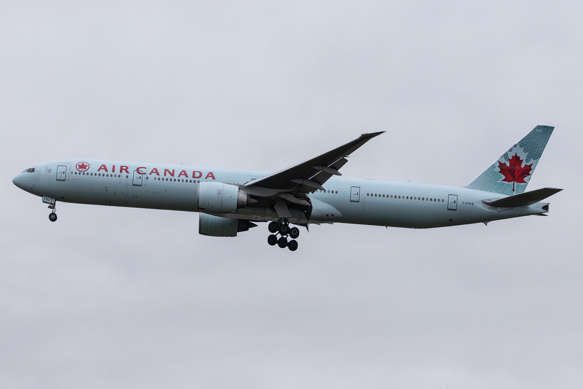 London Heathrow Airport: Air Canada (AC / ACA) |  Boeing 777-333(ER) B77W | C-FIVS | MSN 35784