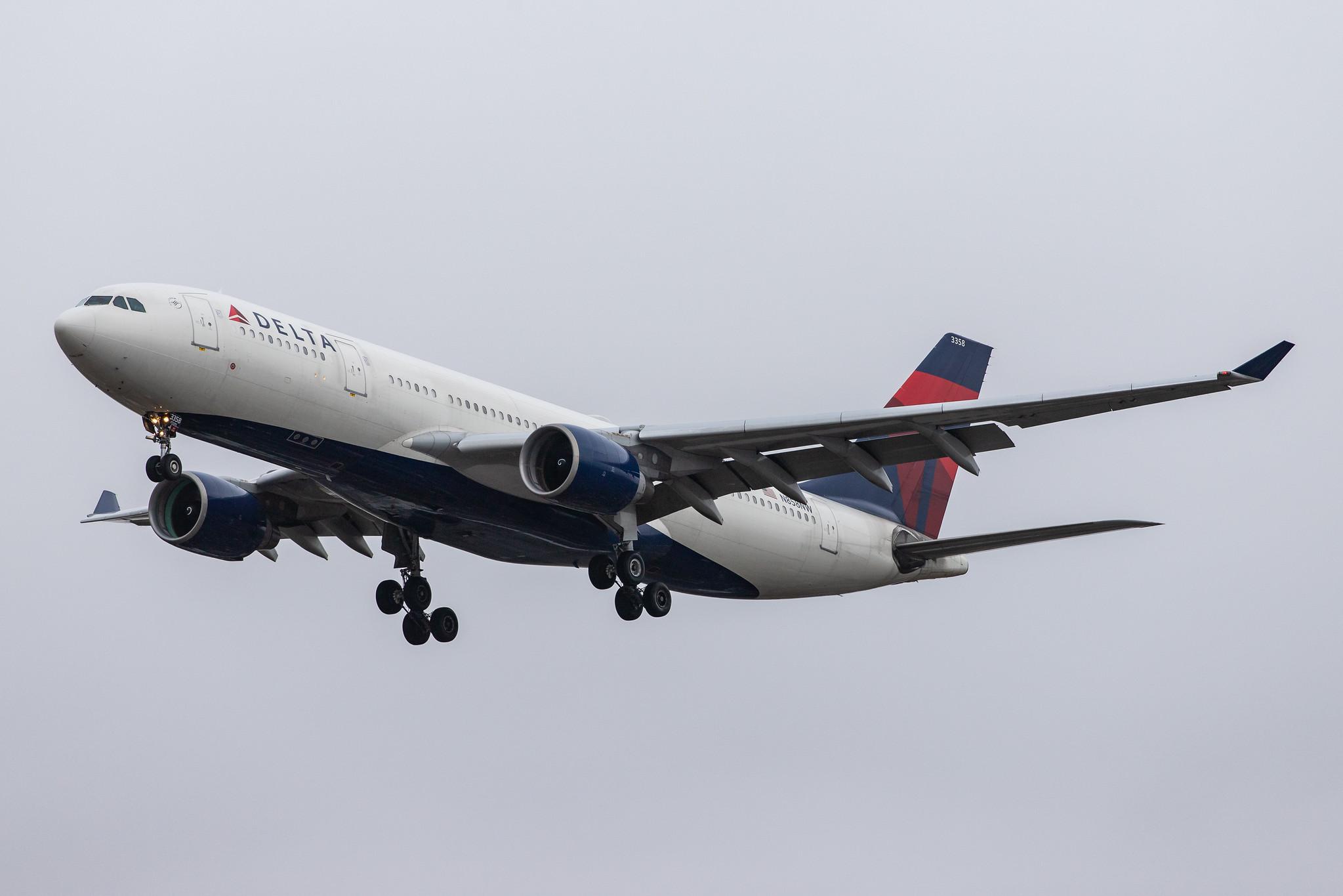 London Heathrow Airport: Delta Air Lines (DL / DAL) |  Airbus A330-223 A332 | N858NW | MSN 0718