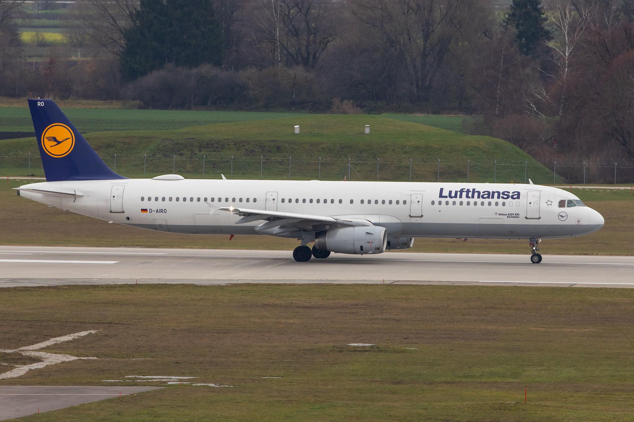 Munich Airport: Lufthansa (LH / DLH) |  Airbus A321-131 A321 | D-AIRO | MSN 0563
