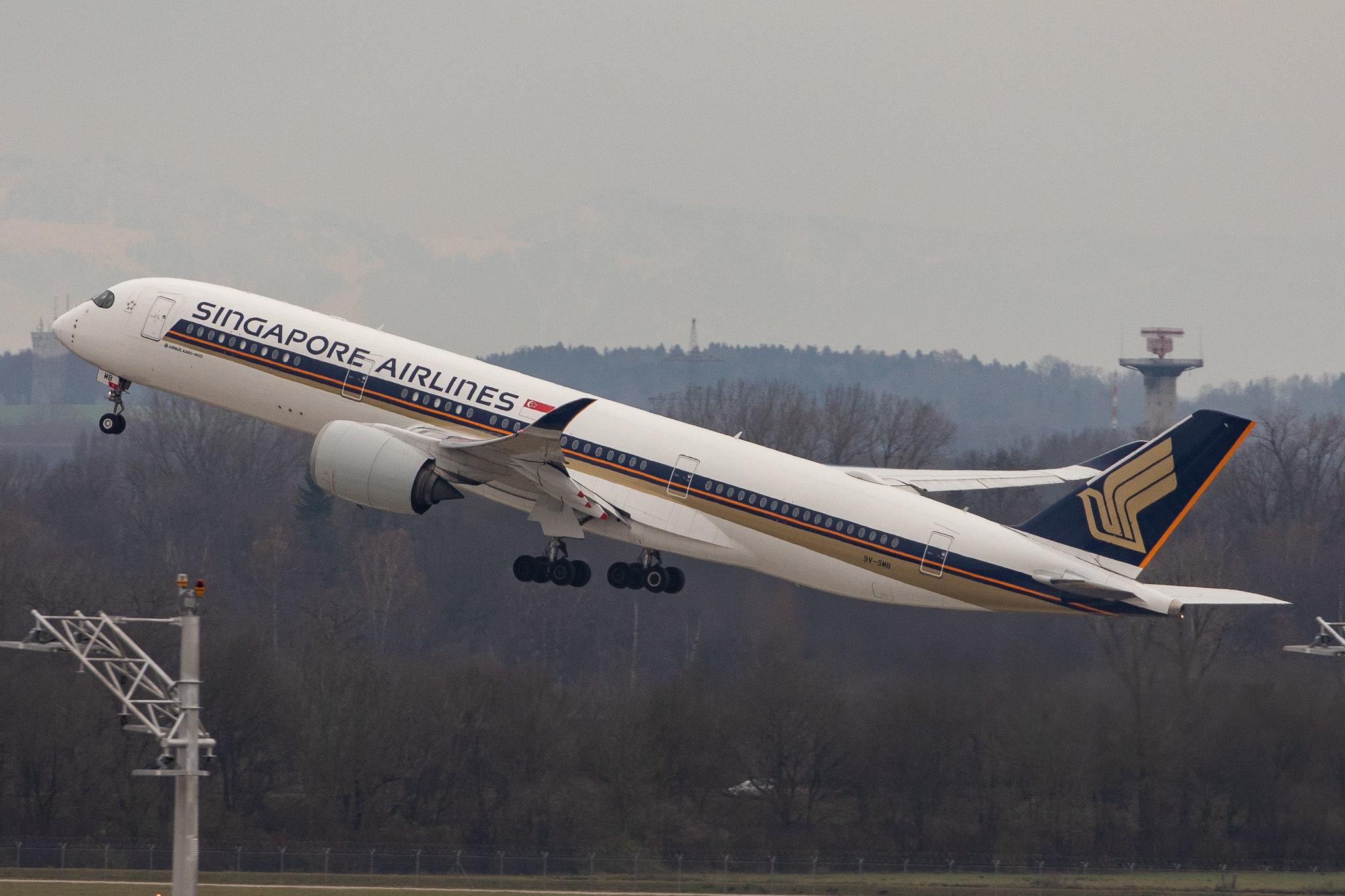 Munich Airport: Singapore Airlines (SQ / SIA) |  Airbus A350-941 A359 | 9V-SMB | MSN 030