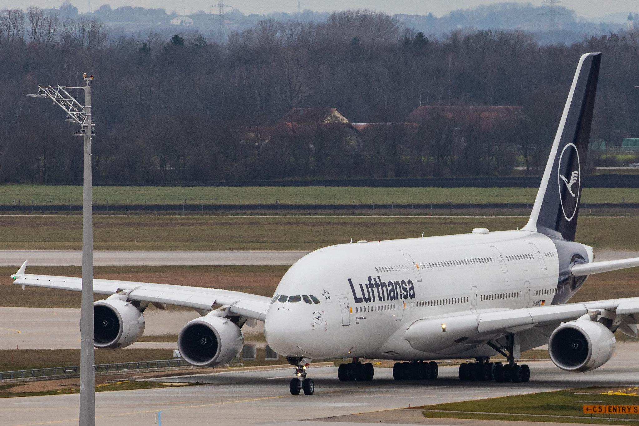 Munich Airport: Lufthansa (LH / DLH) |  Airbus A380-841 A388 | D-AIMG | MSN 069