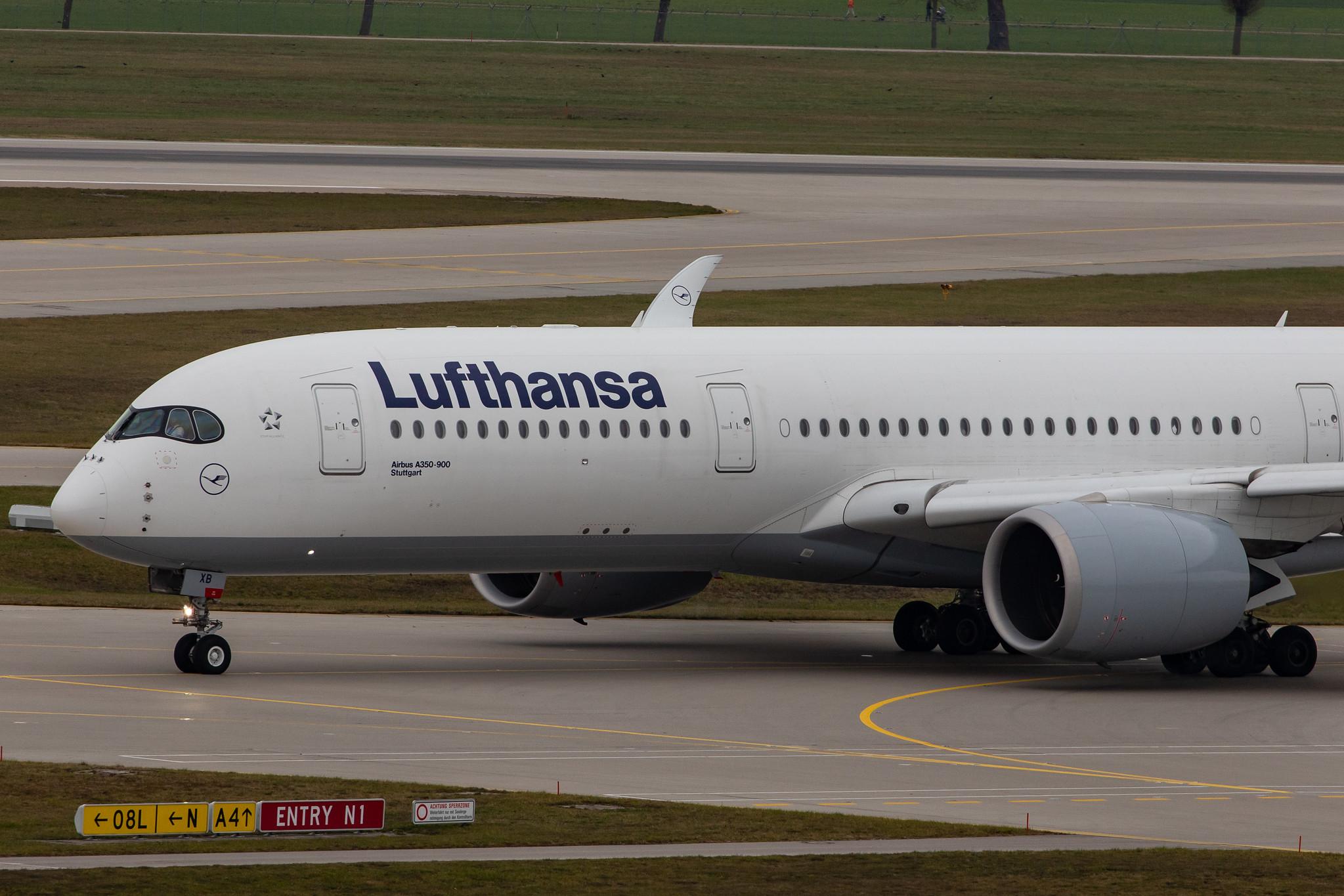 Munich Airport: Lufthansa (LH / DLH) |  Airbus A350-941 A359 | D-AIXB | MSN 080