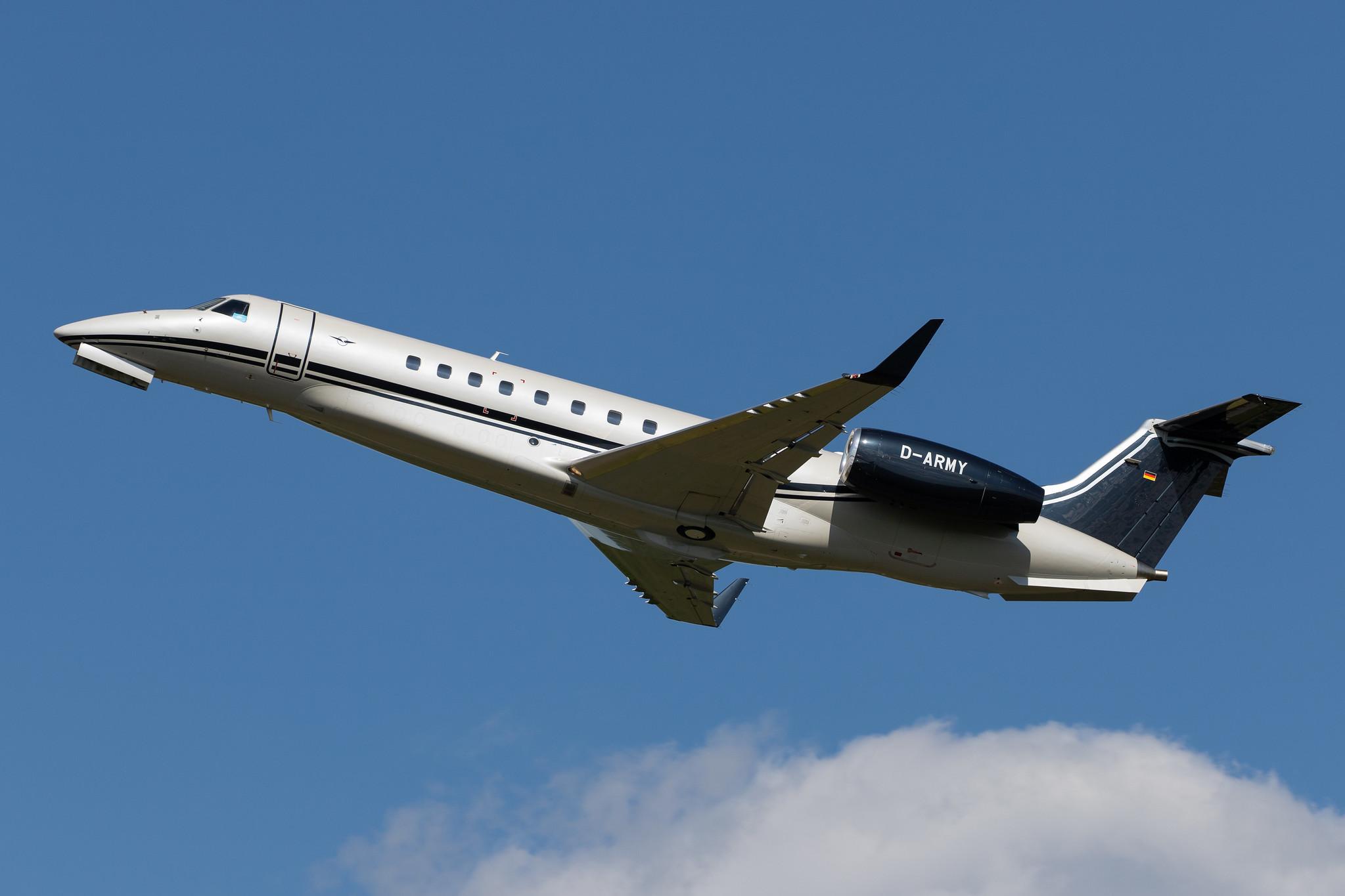 Hamburg Airport: Air Hamburg (/ AHO) |  Embraer Legacy 650E E35L | D-ARMY | MSN 14501229