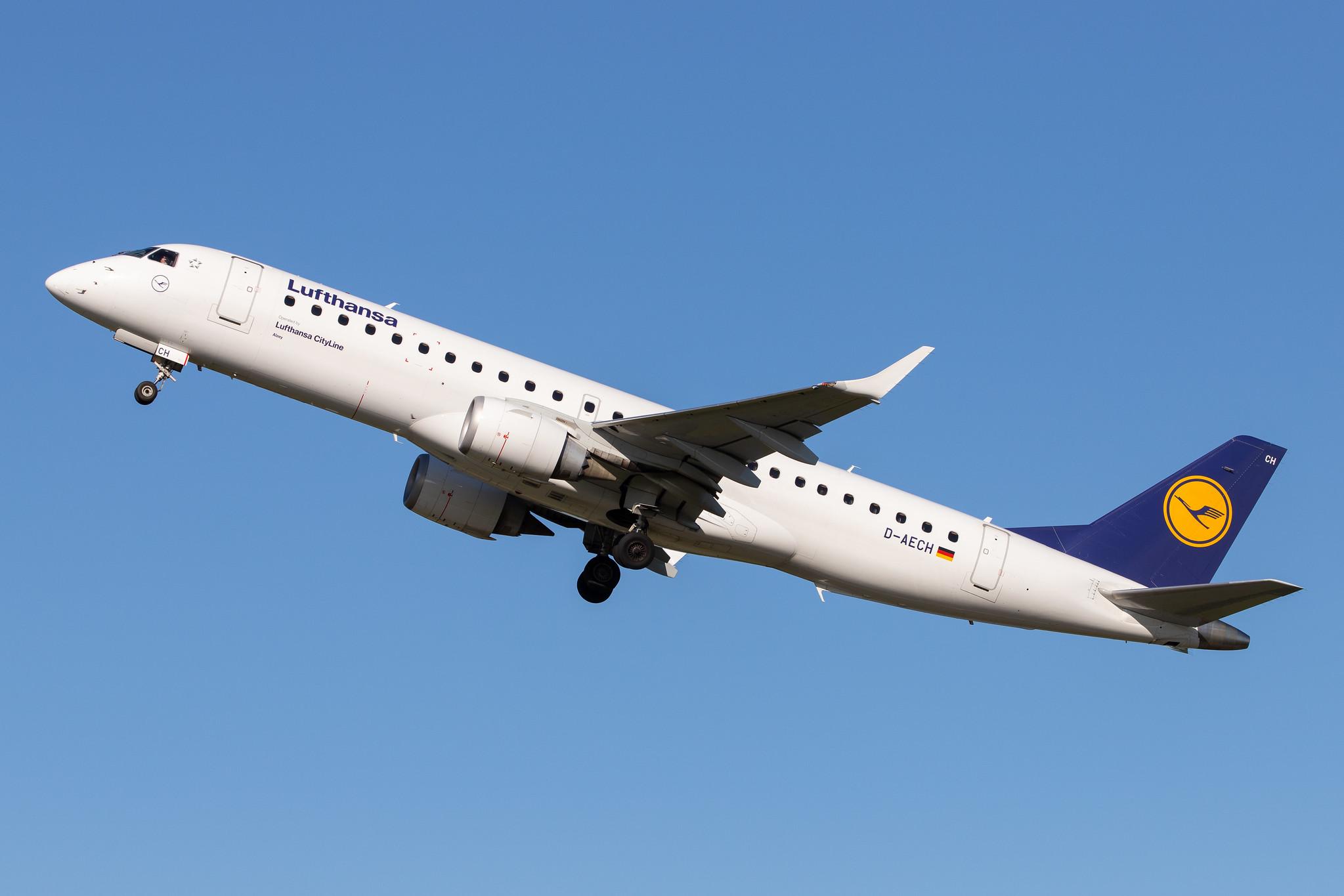 Hamburg Airport: Lufthansa (LH / DLH) | Operator: Lufthansa CityLine |  Embraer E190LR E190 | D-AECH | MSN 19000376