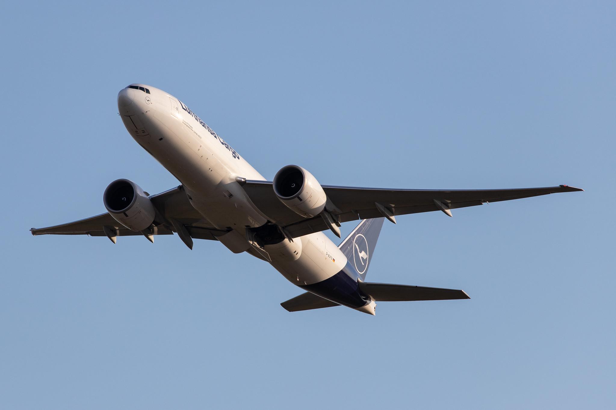 Frankfurt Airport: Lufthansa Cargo (/ GEC) |  Boeing 777-FBT B77L | D-ALFG | MSN 66090