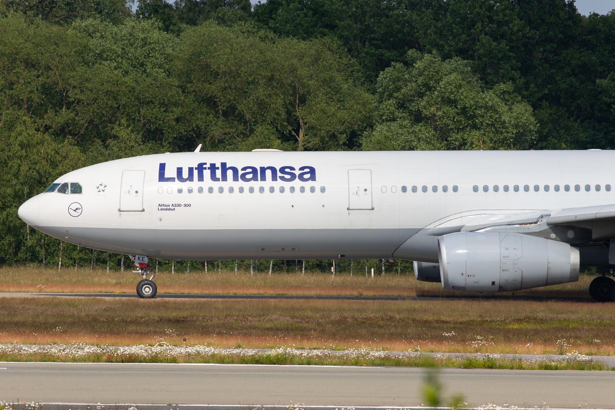 Hamburg Airport: Lufthansa (LH / DLH) |  Airbus A330-343 A333 | D-AIKE | MSN 0636