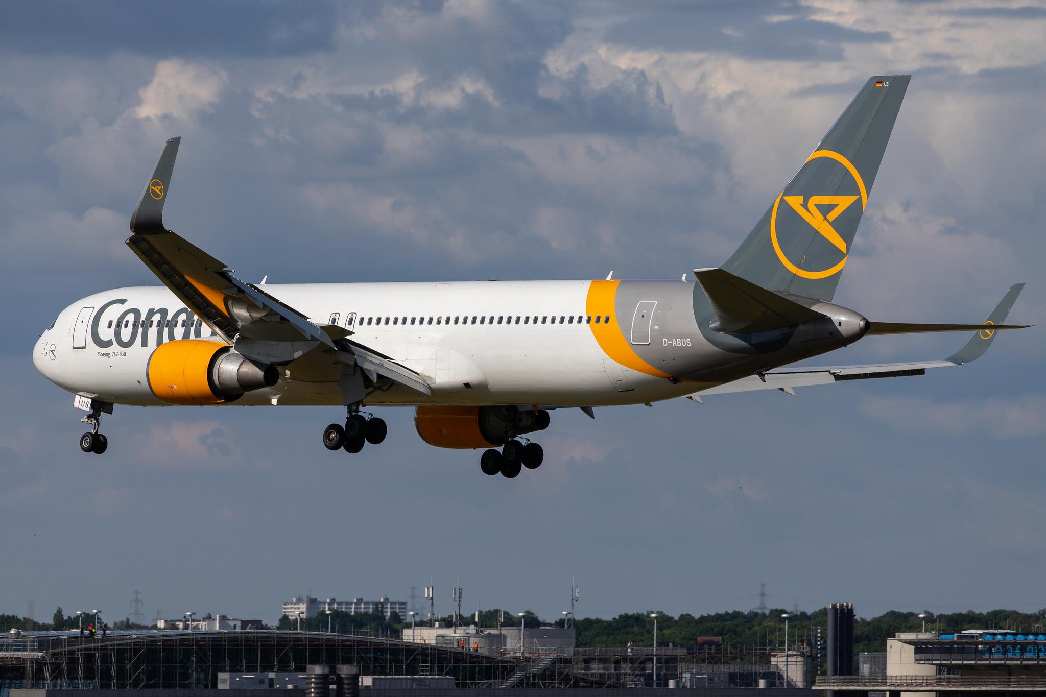 Hamburg Airport: Condor (DE / CFG) |  Boeing 767-38E(ER) B763 | D-ABUS | MSN 30840