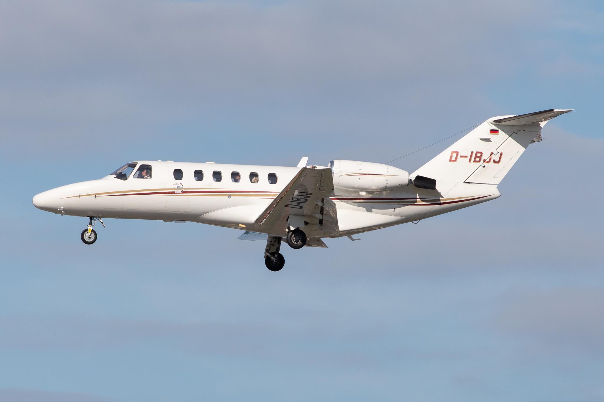 Hamburg Airport: Air Hamburg (/ AHO) |  Cessna 525A CitationJet CJ2 C25A | D-IBJJ | MSN 525A-0125