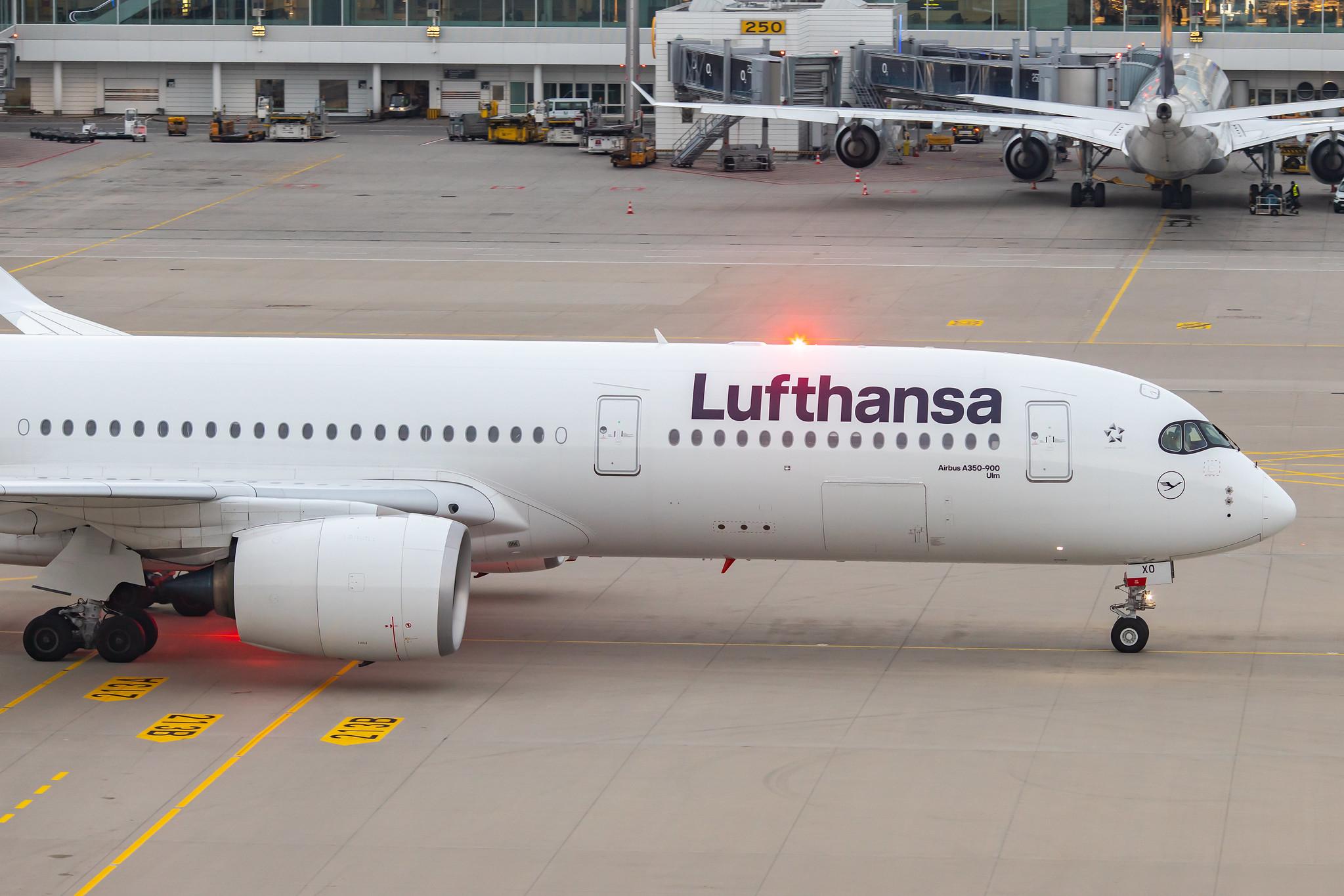 Munich Airport: Lufthansa (LH / DLH) |  Airbus A350-941 A359 | D-AIXD | MSN 127