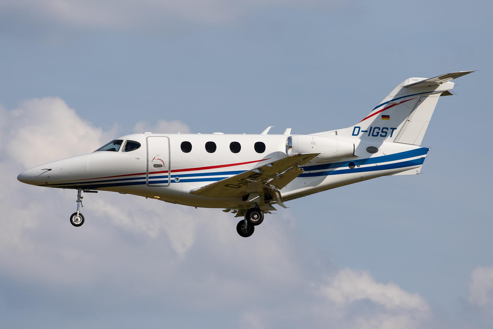Hamburg Airport: Private Owner |  Beech 390 Premier I PRM1 | D-IGST | MSN RB-152