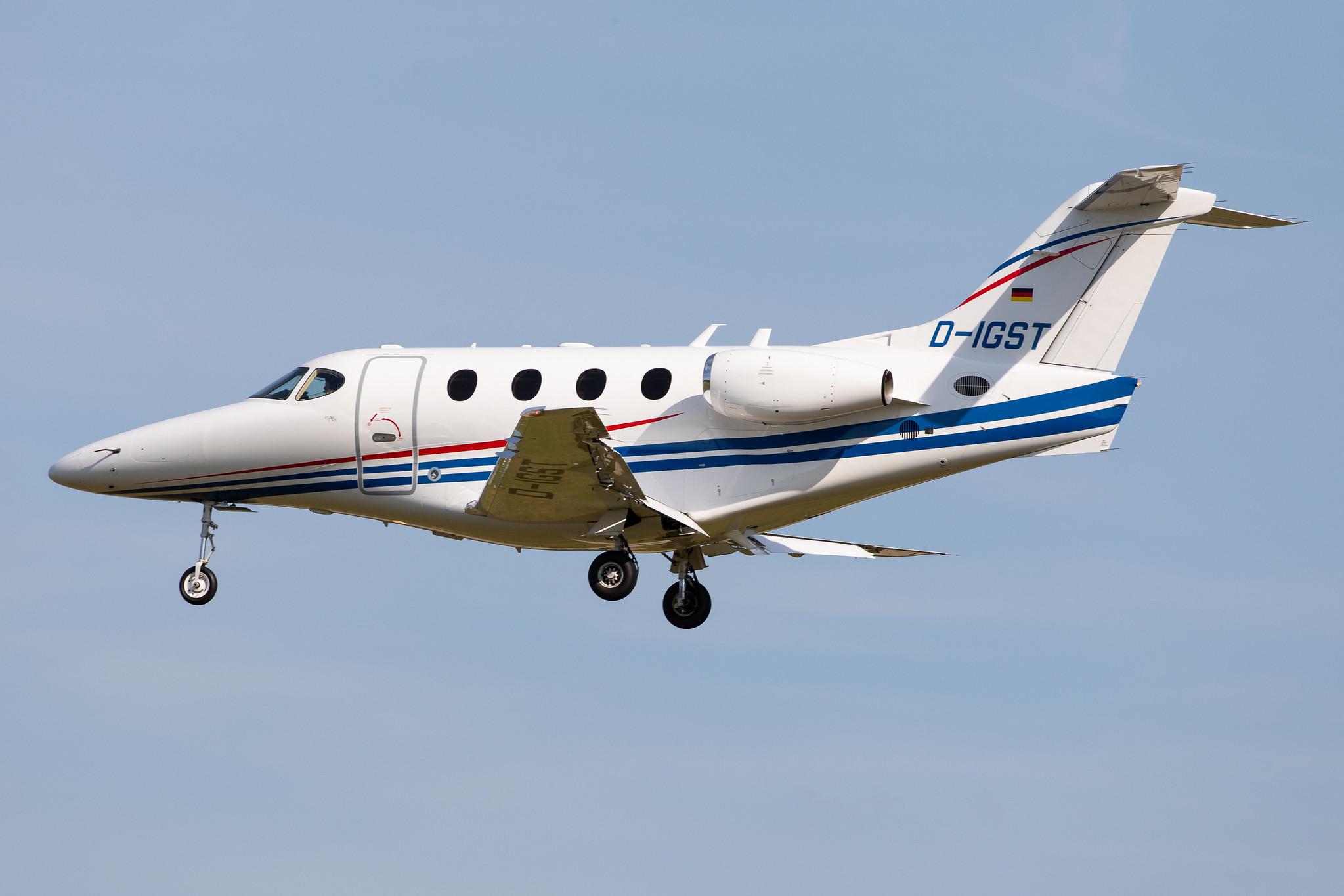 Hamburg Airport: Private Owner |  Beech 390 Premier I PRM1 | D-IGST | MSN RB-152