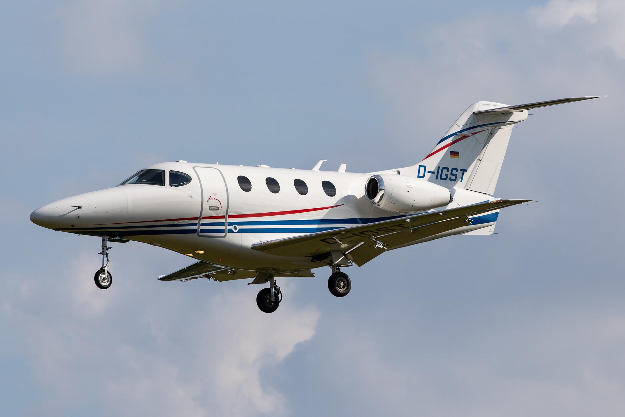 Hamburg Airport: Private Owner |  Beech 390 Premier I PRM1 | D-IGST | MSN RB-152
