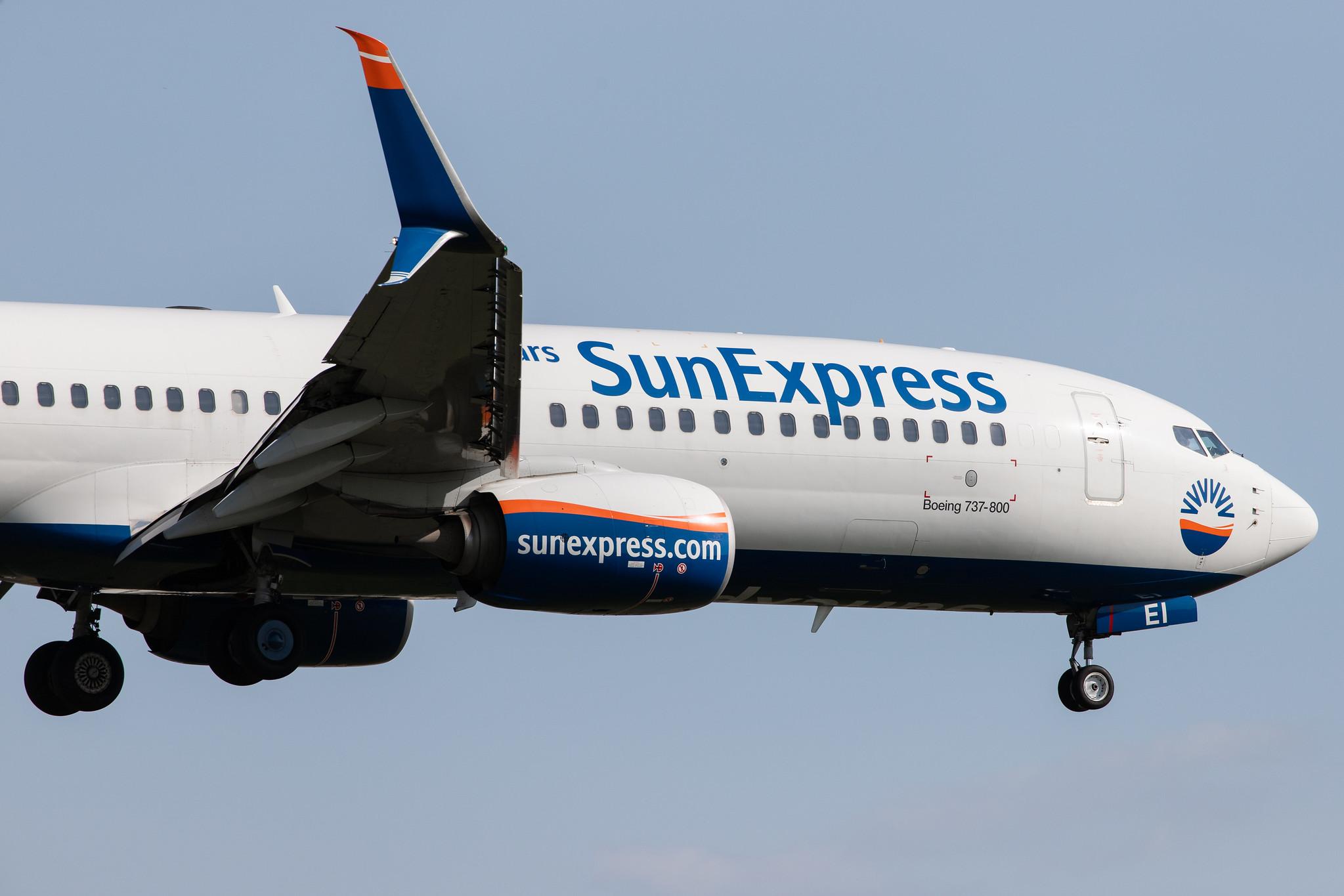 Hamburg Airport: SunExpress (XQ / SXS) |  Boeing 737-8HC B738 | TC-SEI | MSN 61170