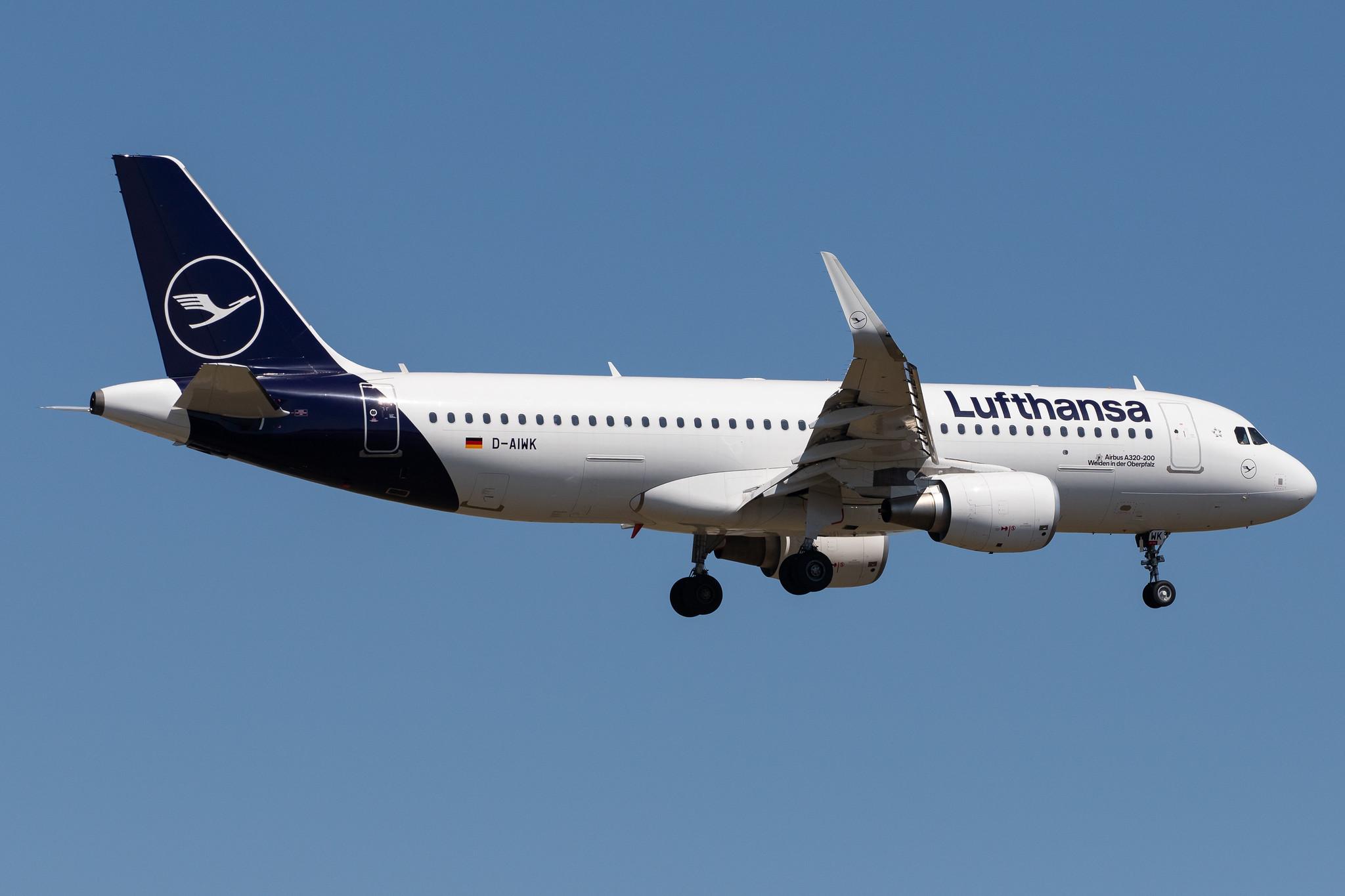 Frankfurt Airport: Lufthansa (LH / DLH) |  Airbus A320-214 A320 | D-AIWK | MSN 9058