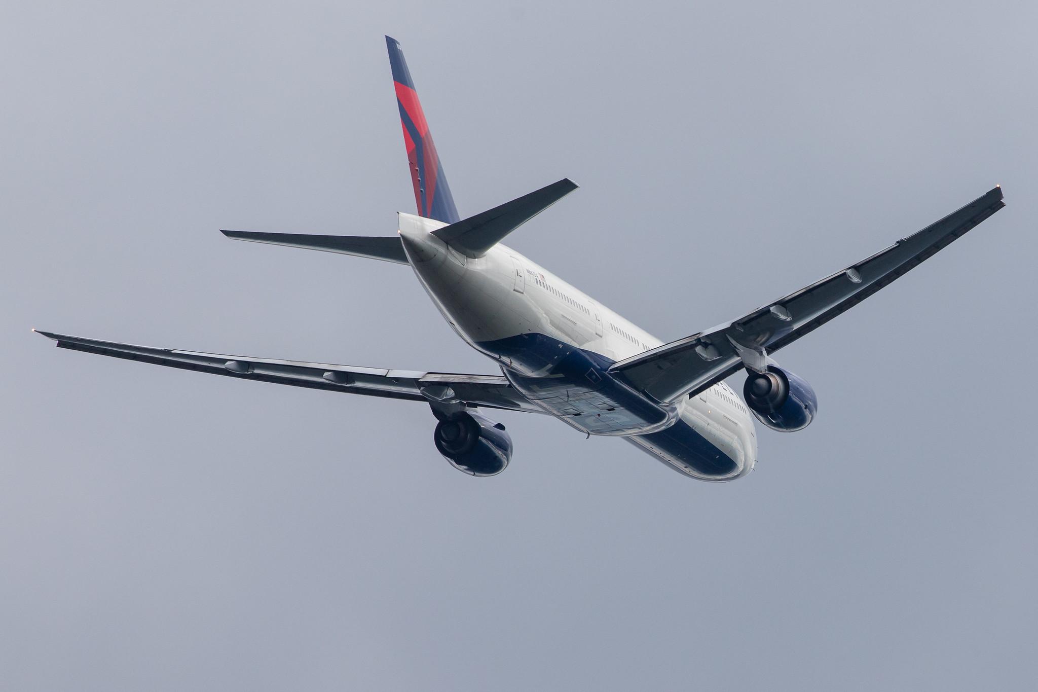 Frankfurt Airport: Delta Air Lines (DL / DAL) |  Boeing 777-232(ER) B772 | N867DA | MSN 29743