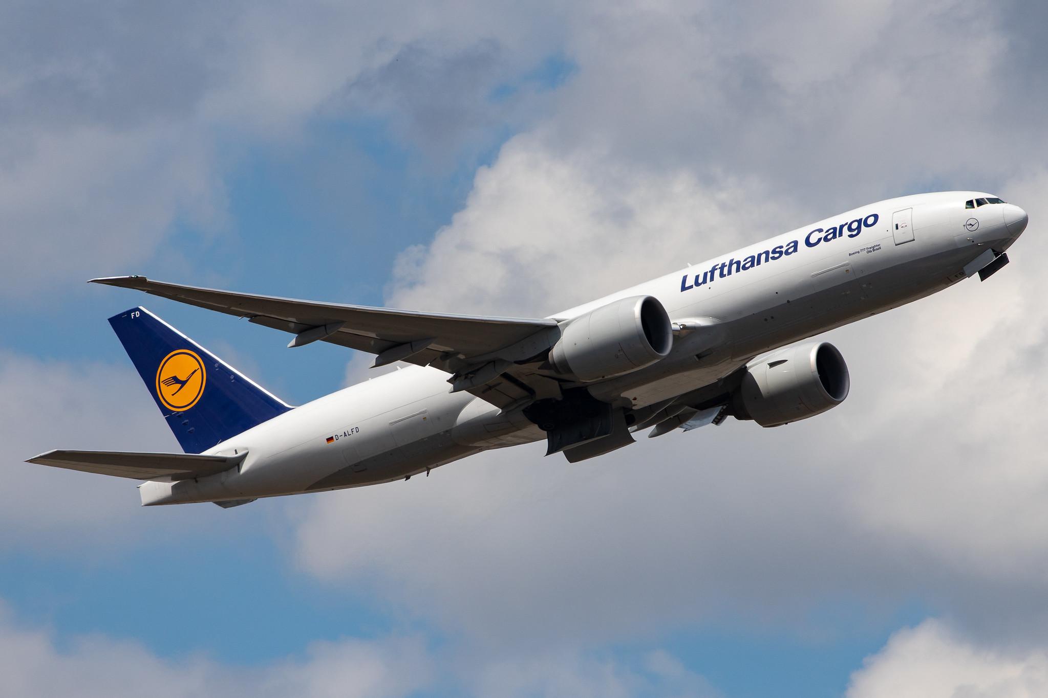 Frankfurt Airport: Lufthansa Cargo (/ GEC) |  Boeing 777-FBT B77L | D-ALFD | MSN 41677