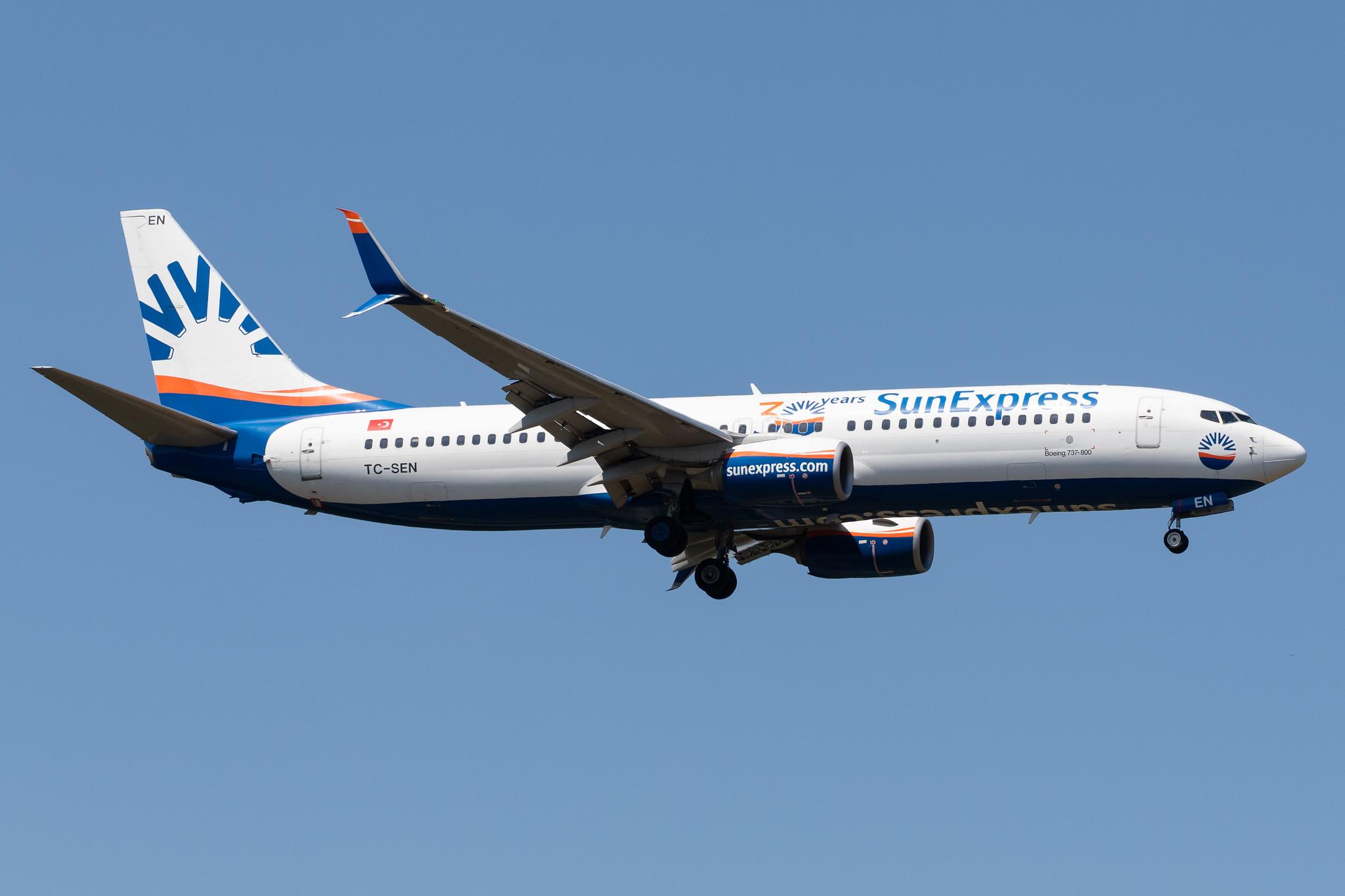 Frankfurt Airport: SunExpress (XQ / SXS) |  Boeing 737-8HC B738 | TC-SEN | MSN 61174