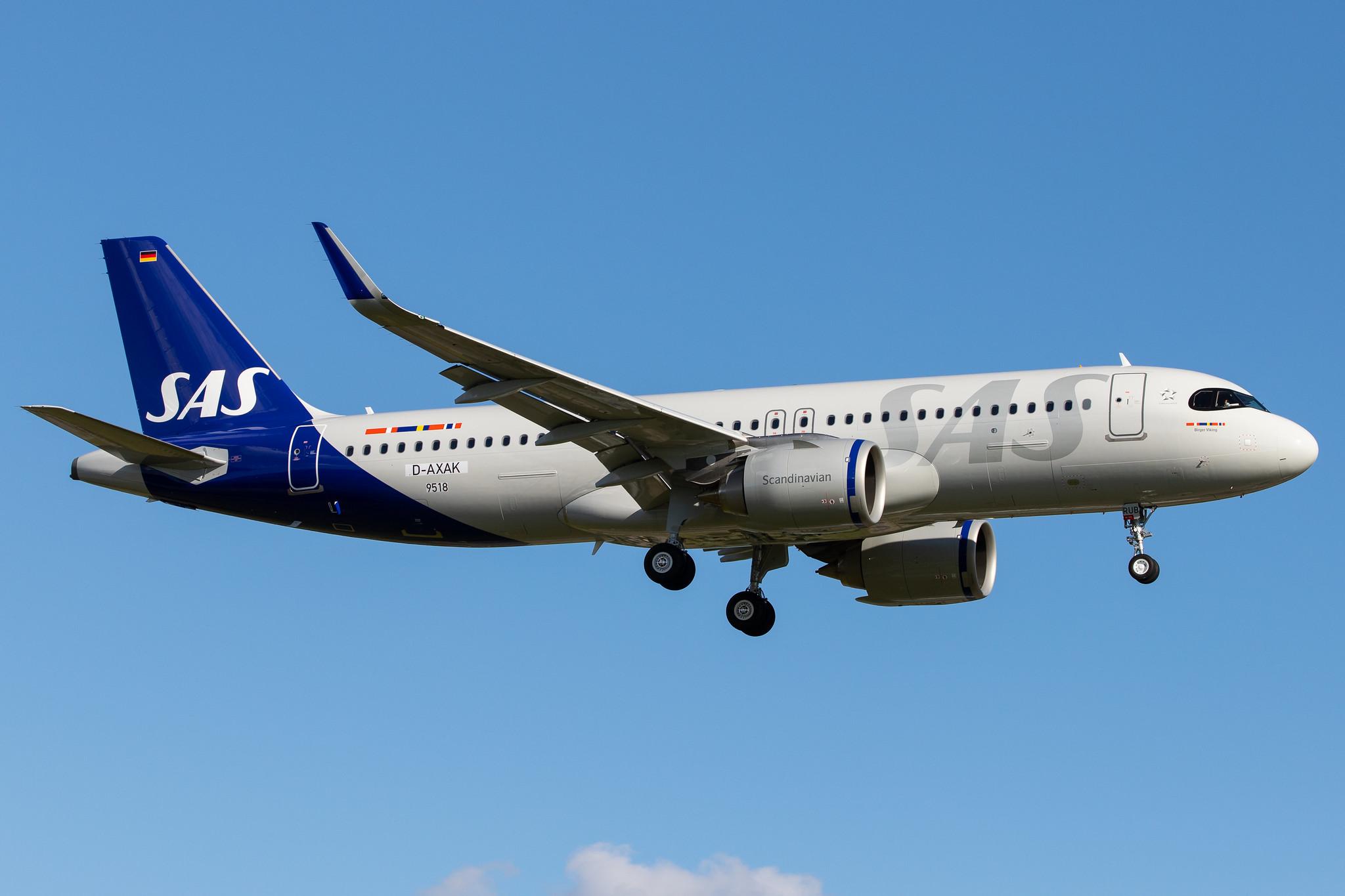 Hamburg Airport: SAS Scandinavian Airlines (SK / SAS) |  Airbus A320-251N A20N | D-AXAK | MSN 9518 (SE-RUB)