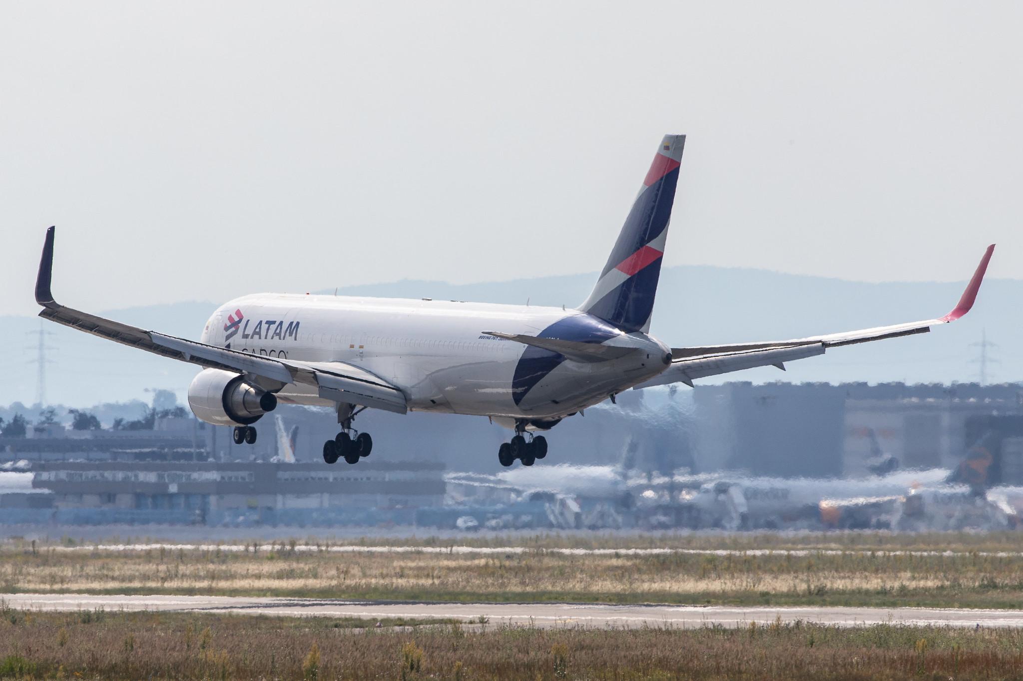 Frankfurt Airport: LATAM Cargo (UC / LCO) | Operator: LATAM Cargo Colombia |  Boeing 767-316(ER)(BCF) B763 | N538LA | MSN 34628