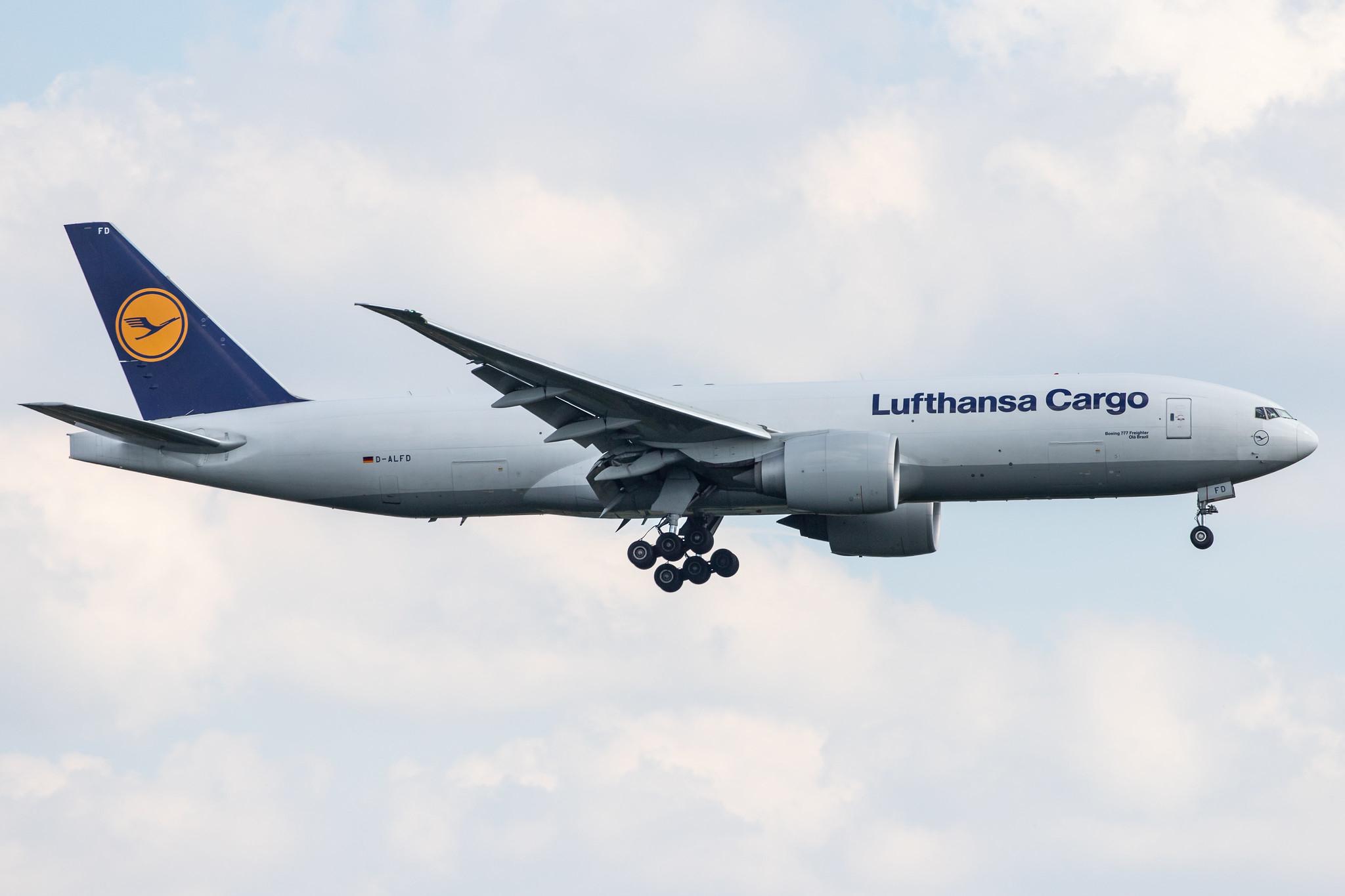 Frankfurt Airport: Lufthansa Cargo (/ GEC) |  Boeing 777-FBT B77L | D-ALFD | MSN 41677