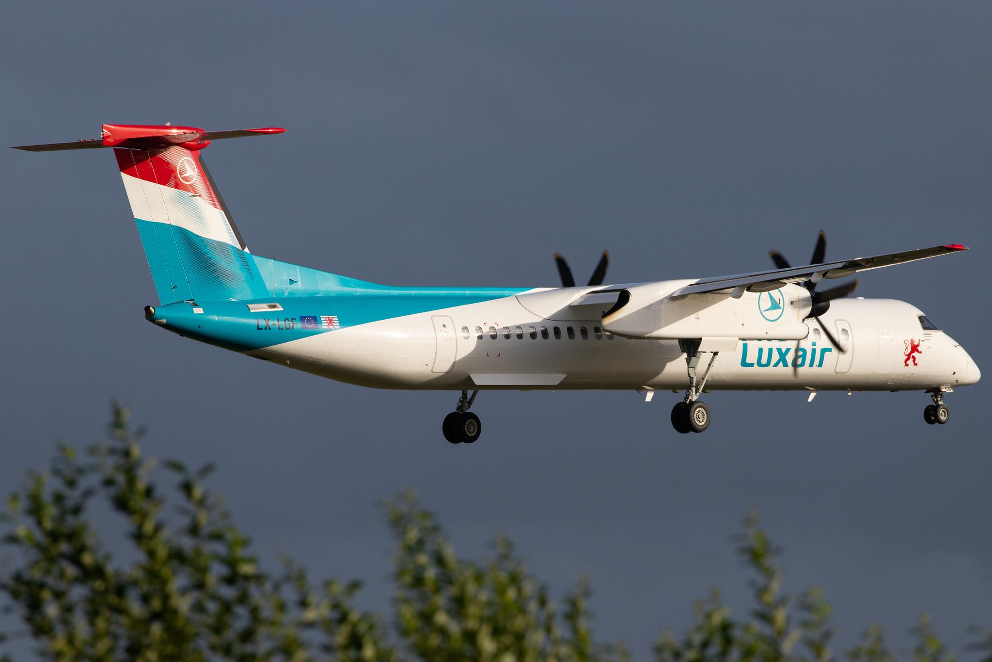 Hamburg Airport: Luxair (LG / LGL) |  De Havilland Canada Dash 8-400 DH8D | LX-LGF | MSN 4349