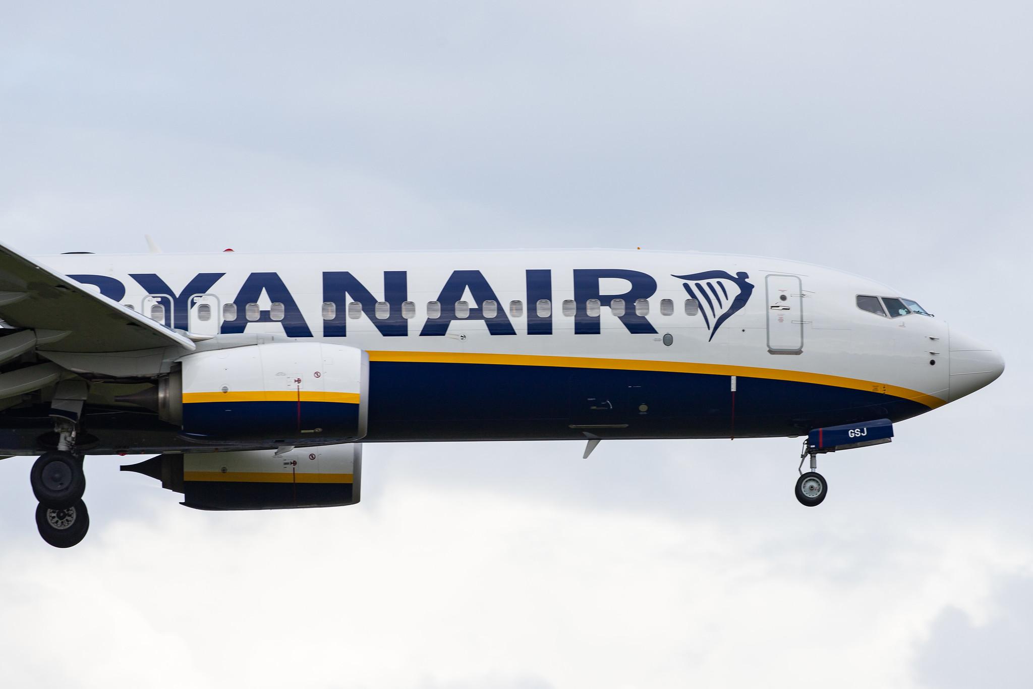 Hamburg Airport: Ryanair (FR / RYR) |  Boeing 737-8AS B738 | EI-GSJ | MSN 44845