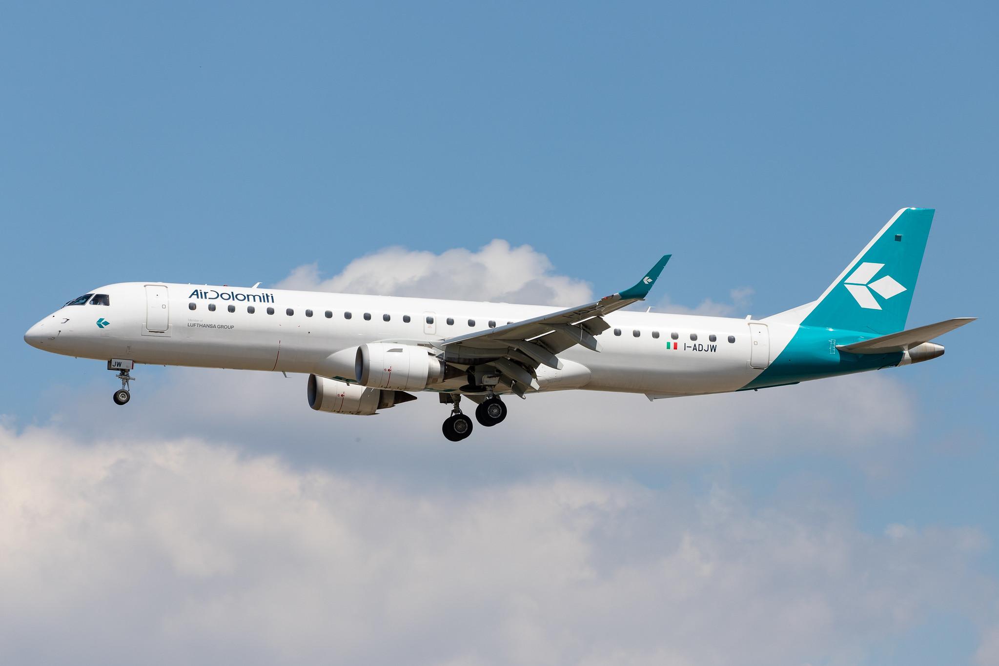 Frankfurt Airport: Air Dolomiti (EN / DLA) |  Embraer E195LR E195 | I-ADJW | MSN 19000297