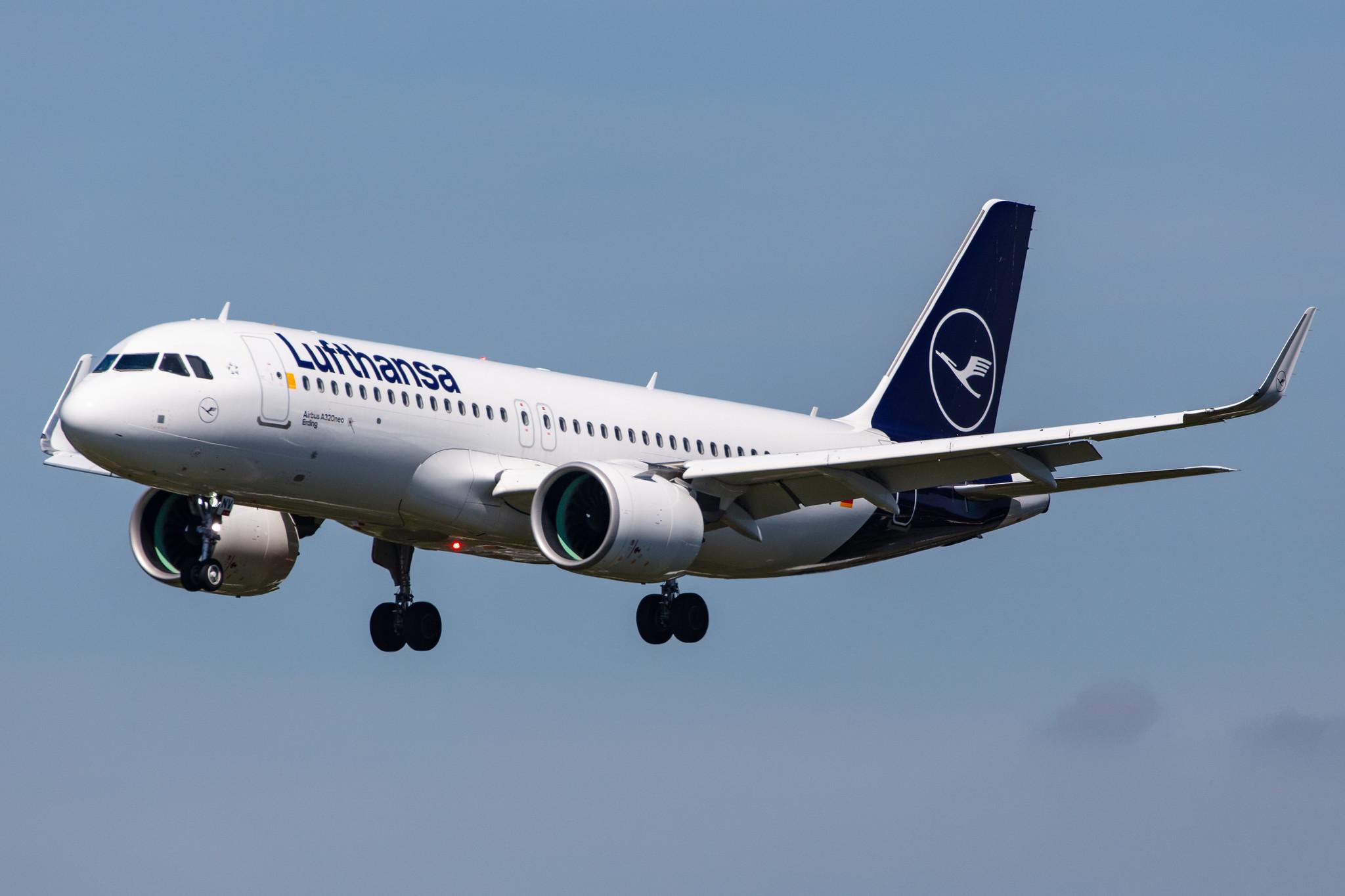 Hamburg Airport: Lufthansa (LH / DLH) |  Airbus A320-271N A20N | D-AINV | MSN 9071
