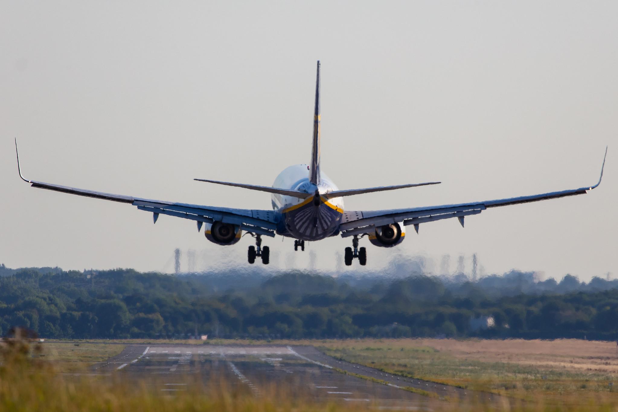 Hamburg Airport: Ryanair (FR / RYR) |  Boeing 737-8AS B738 | EI-DYB | MSN 33633