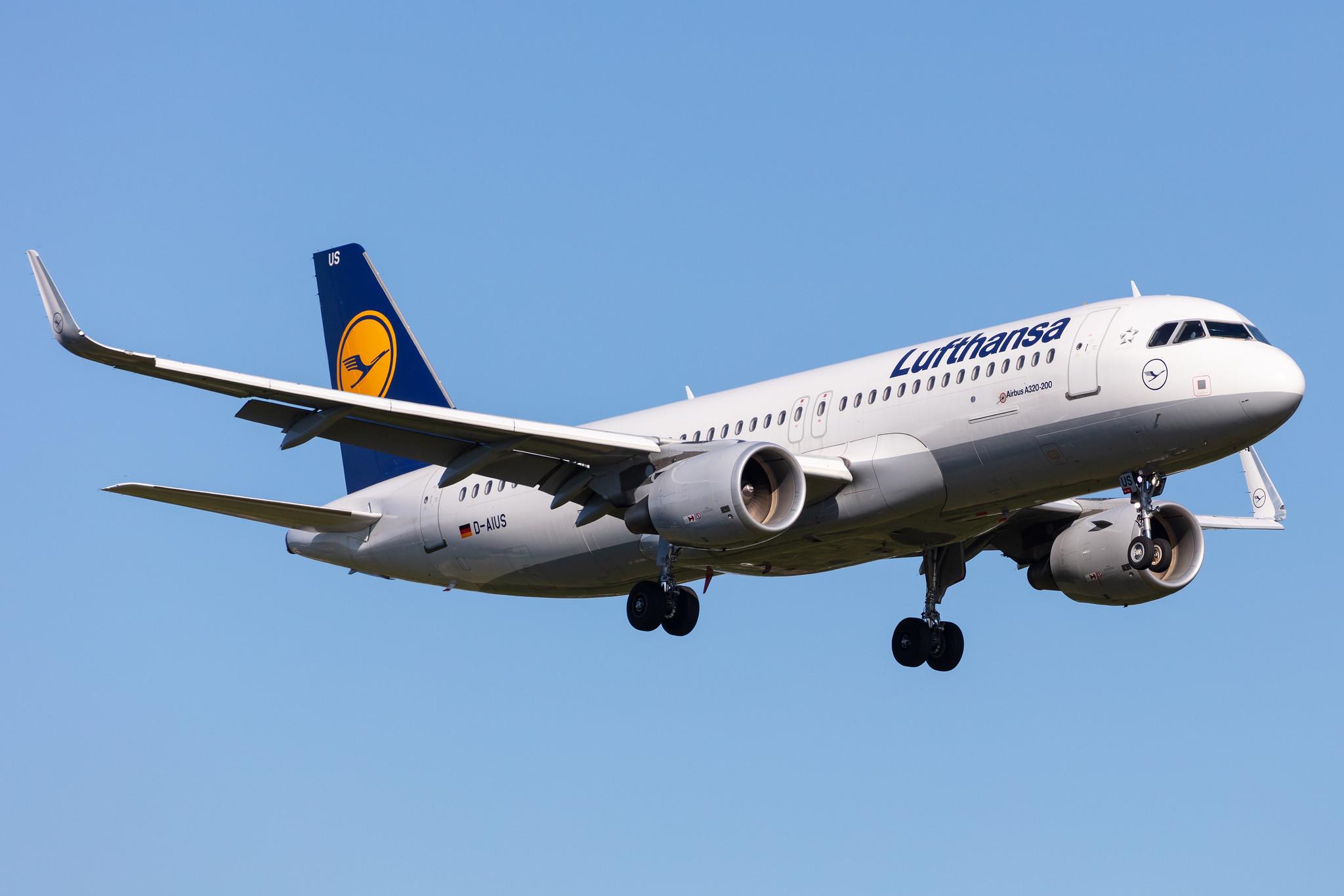 Hamburg Airport: Lufthansa (LH / DLH) |  Airbus A320-214 A320 | D-AIUS | MSN 7024