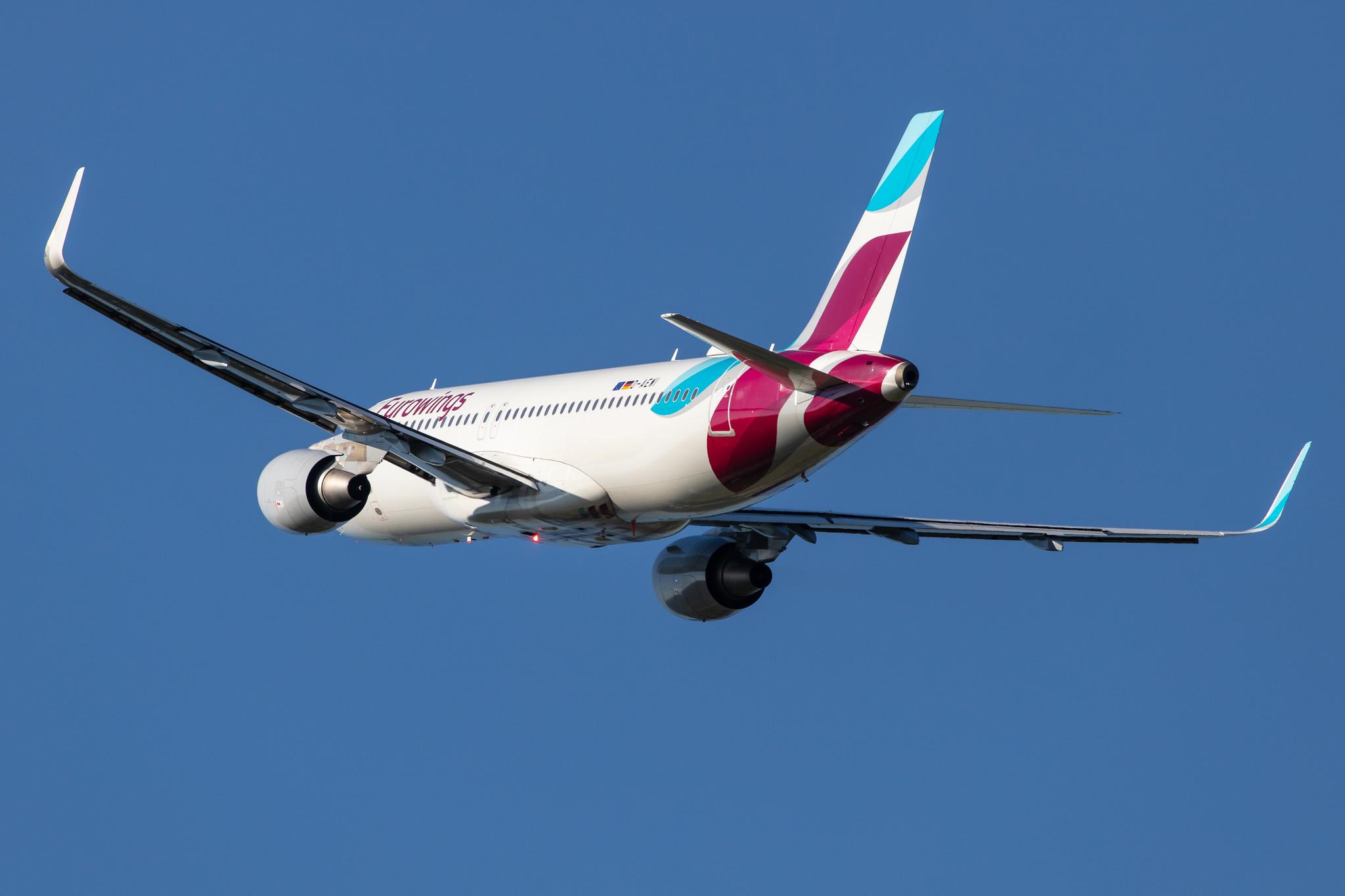 Hamburg Airport: Eurowings (EW / EWG) |  Airbus A320-214 A320 | D-AEWI | MSN 7210