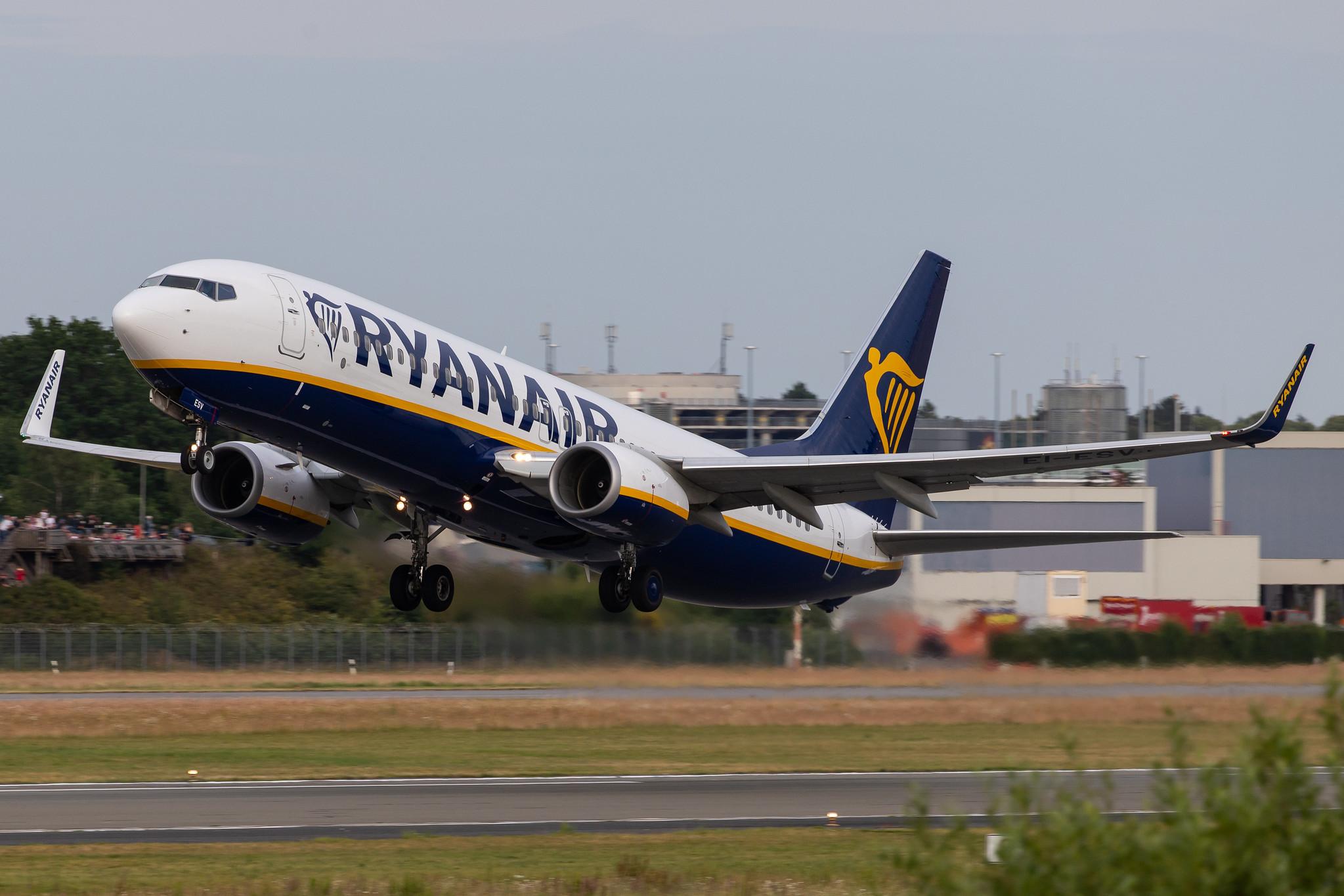 Hamburg Airport: Ryanair (FR / RYR) |  Boeing 737-8AS B738 | EI-ESV | MSN 34993