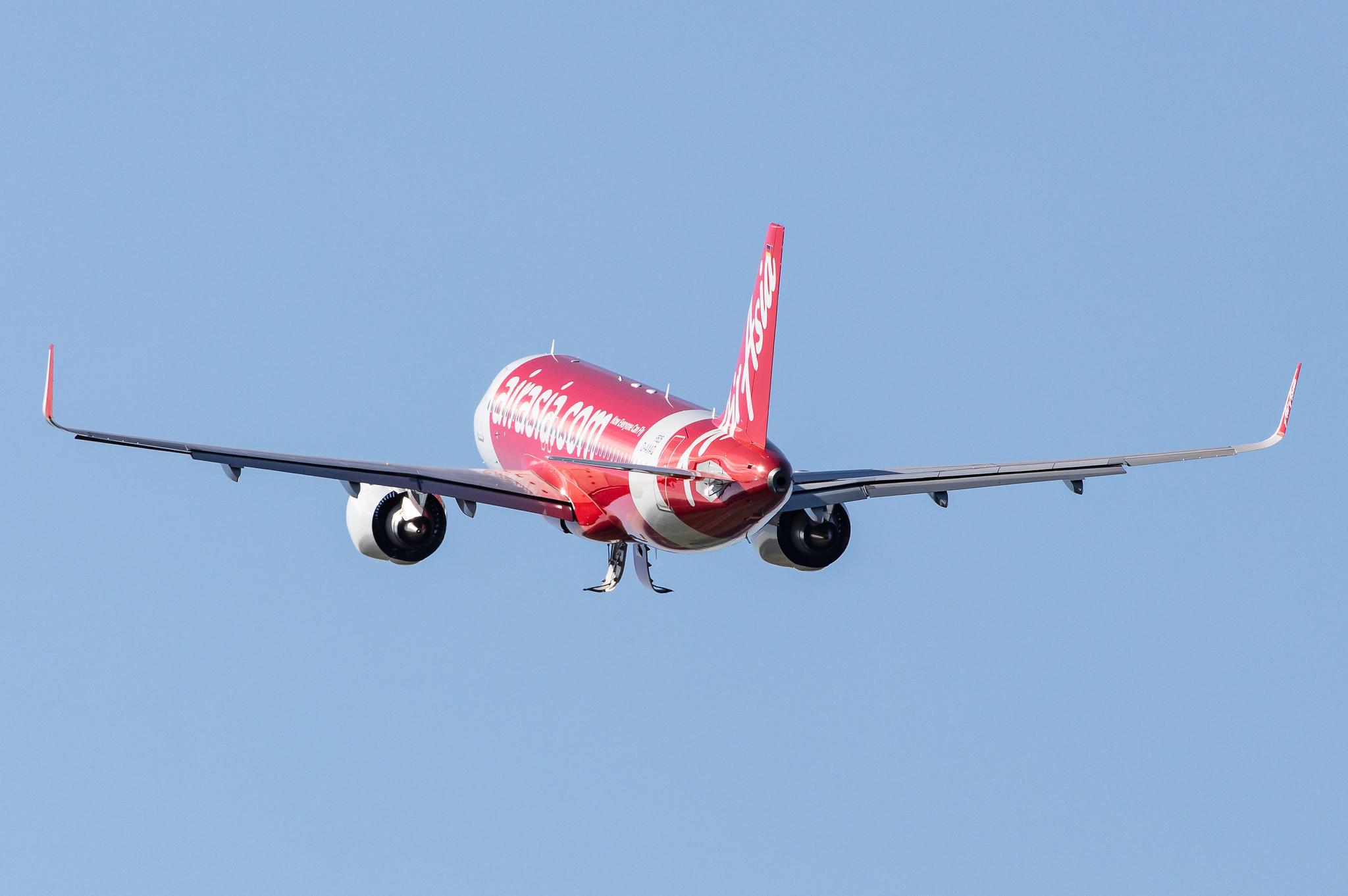 Hamburg Airport: AirAsia (AK / AXM) | Operator: AirAsia India |  Airbus A320-251N A20N | D-AXAQ | MSN 9525